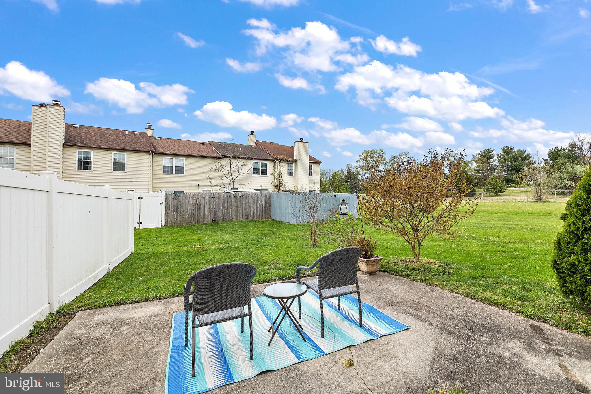 11 Schuyler Ct