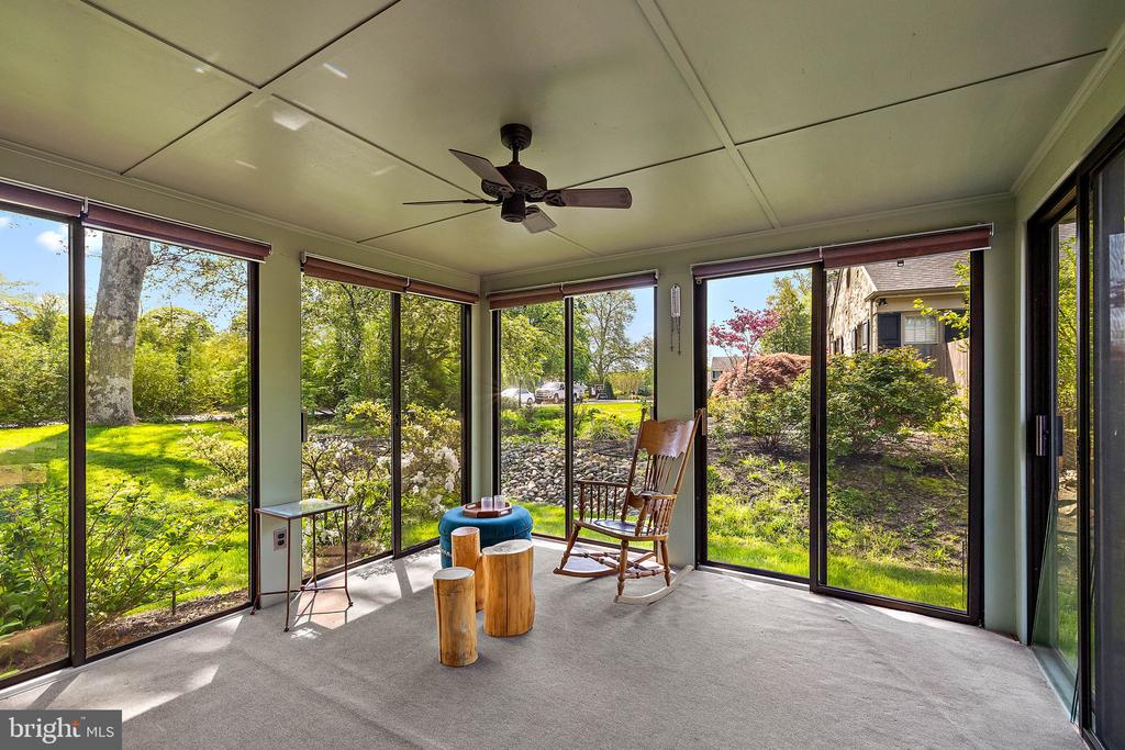 100 Montchan Dr