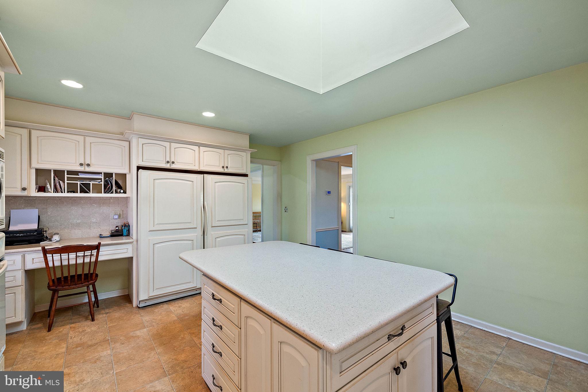 100 Montchan Dr