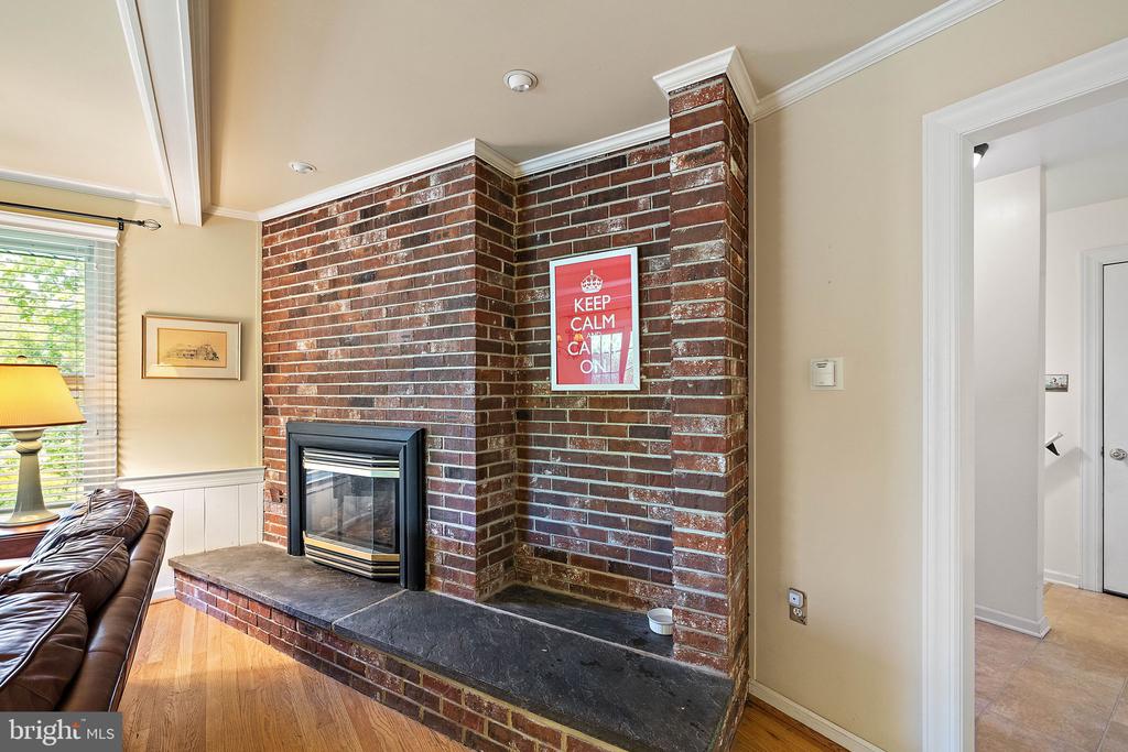 100 Montchan Dr