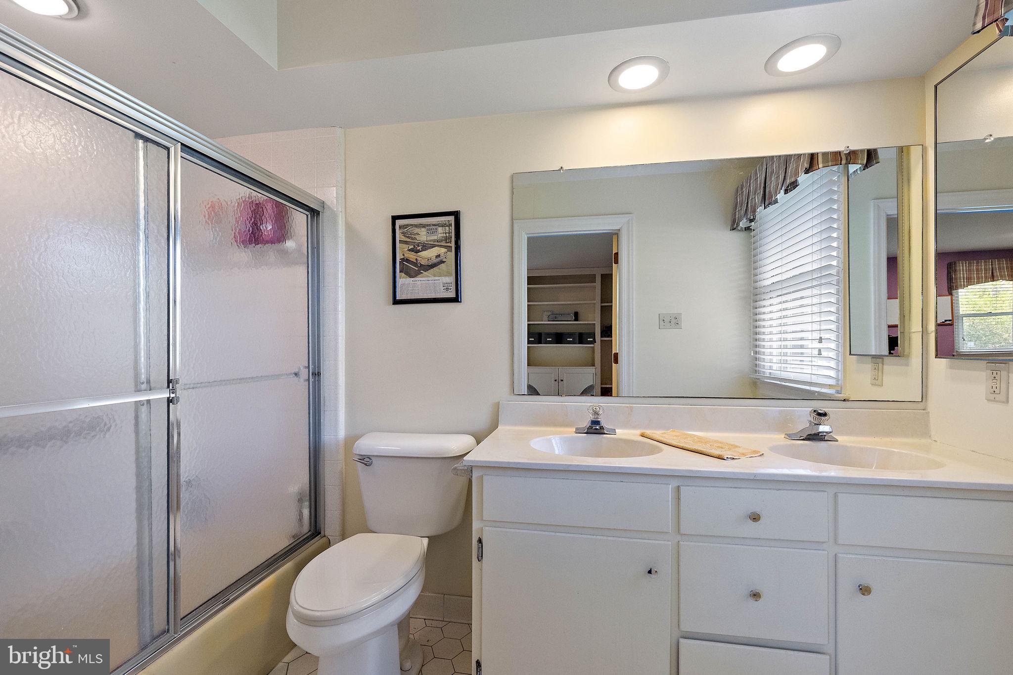 100 Montchan Dr