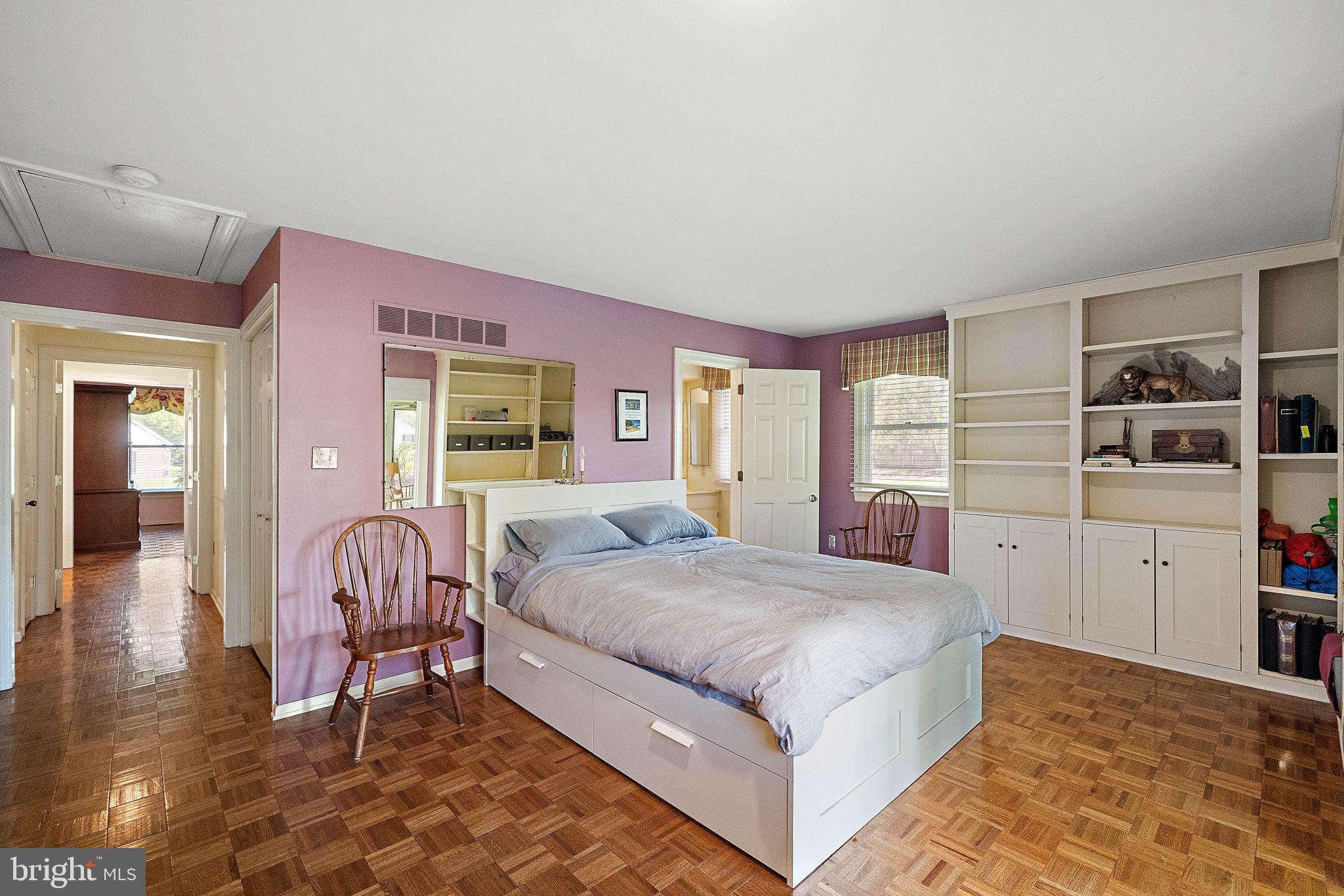 100 Montchan Dr