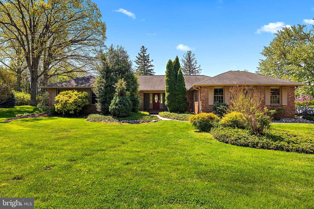 100 Montchan Dr