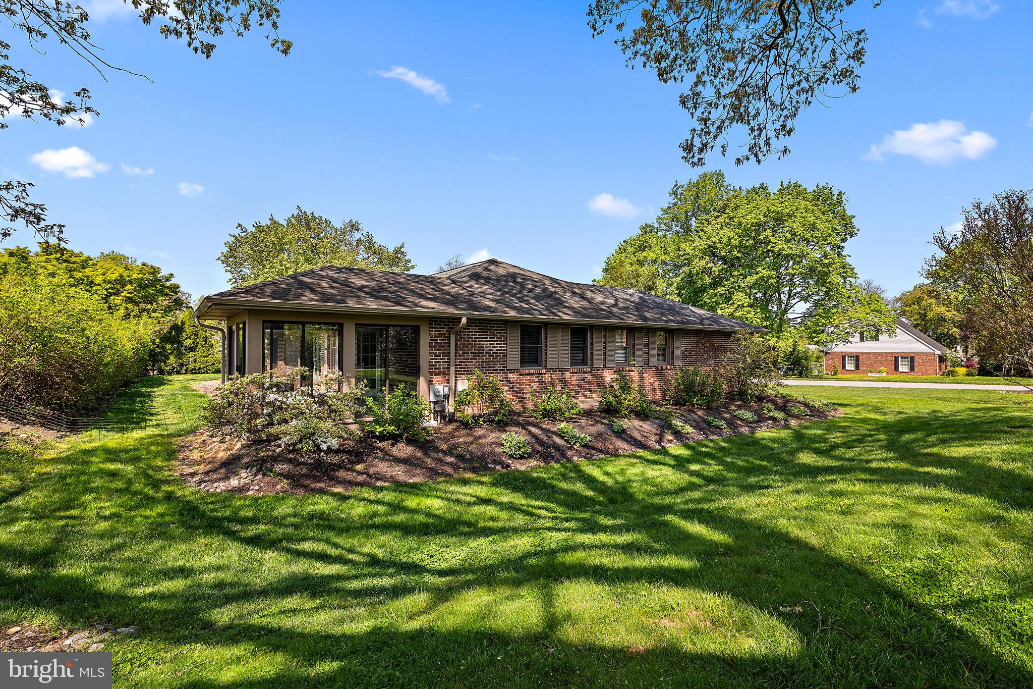 100 Montchan Dr