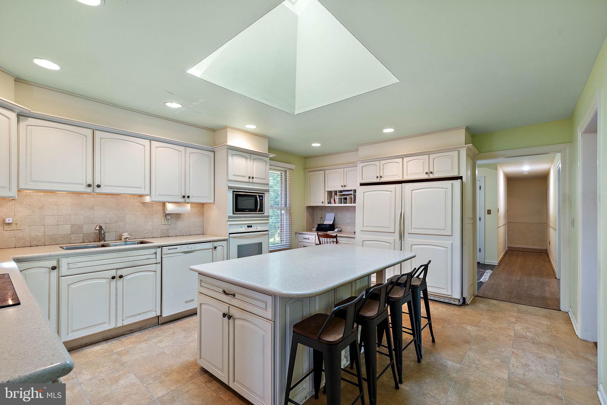 100 Montchan Dr