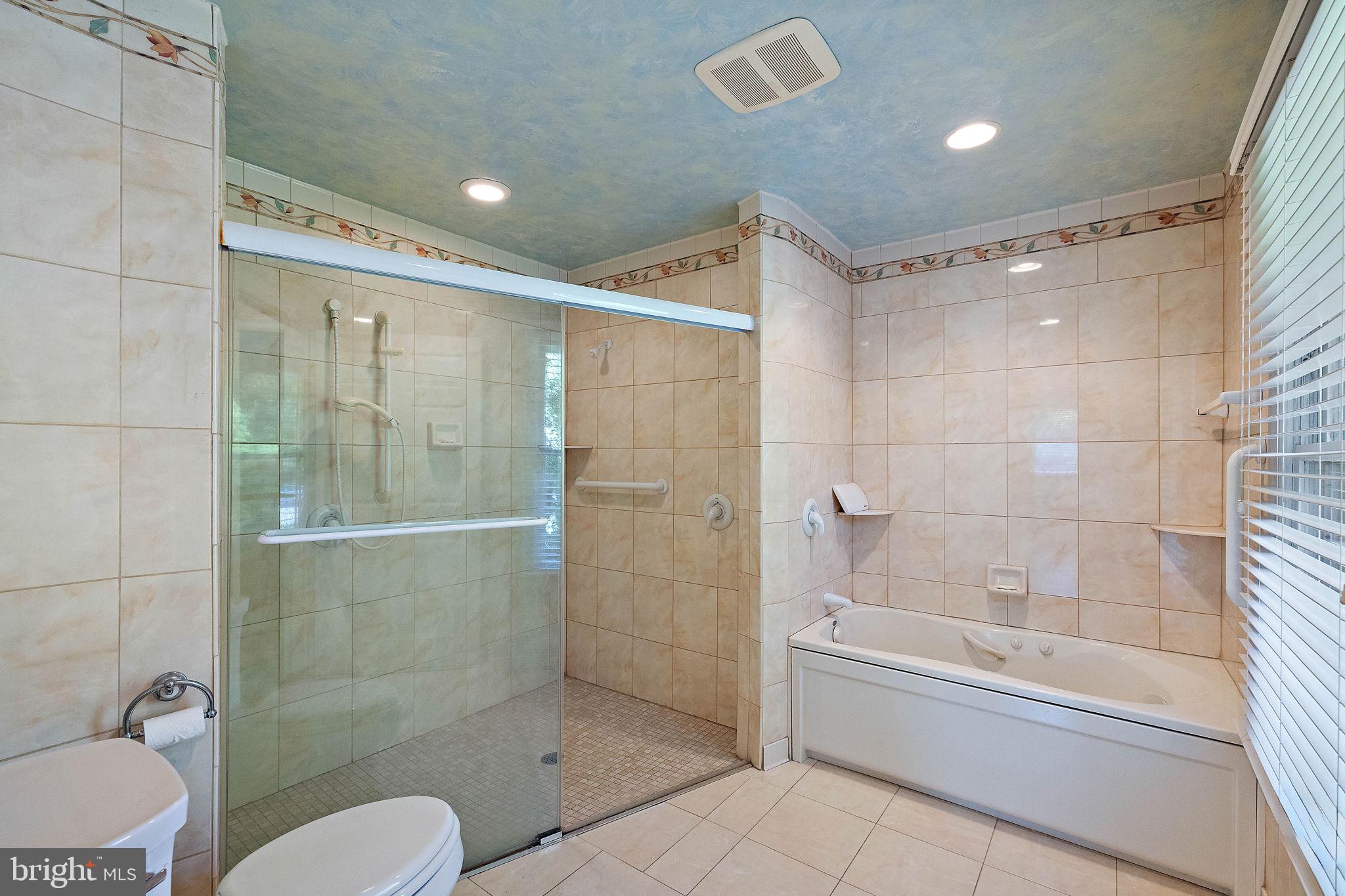 100 Montchan Dr