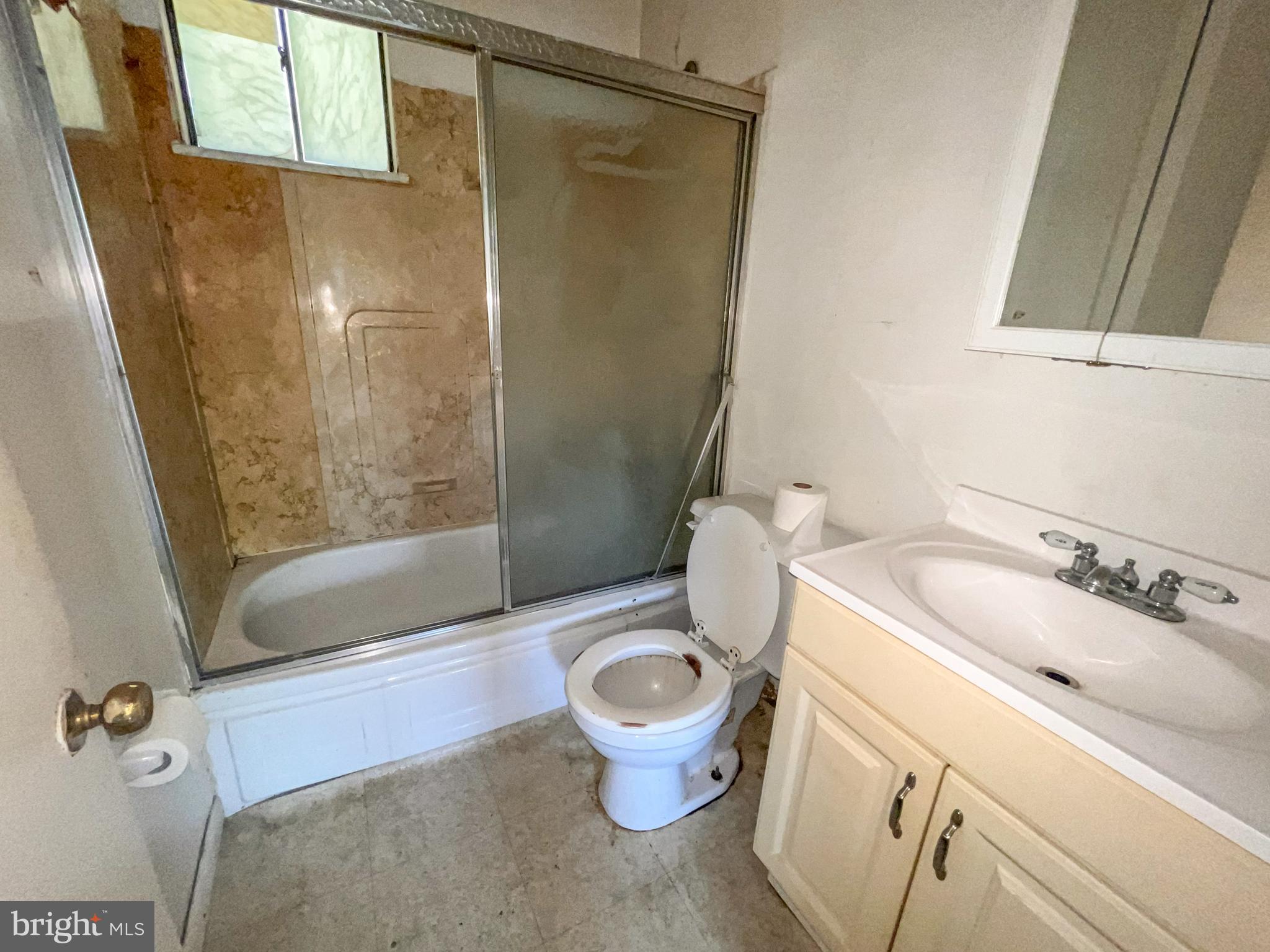 751 W 11th