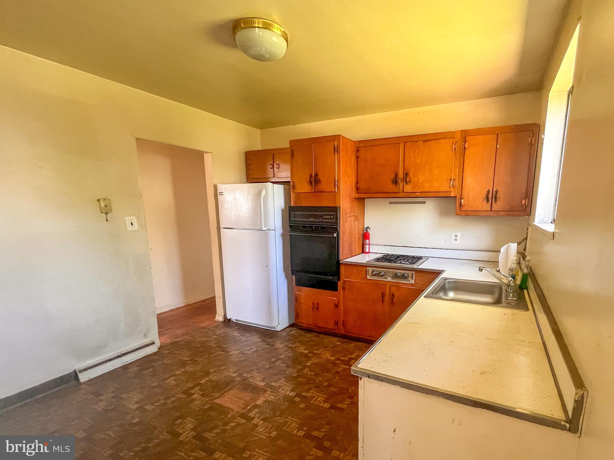751 W 11th