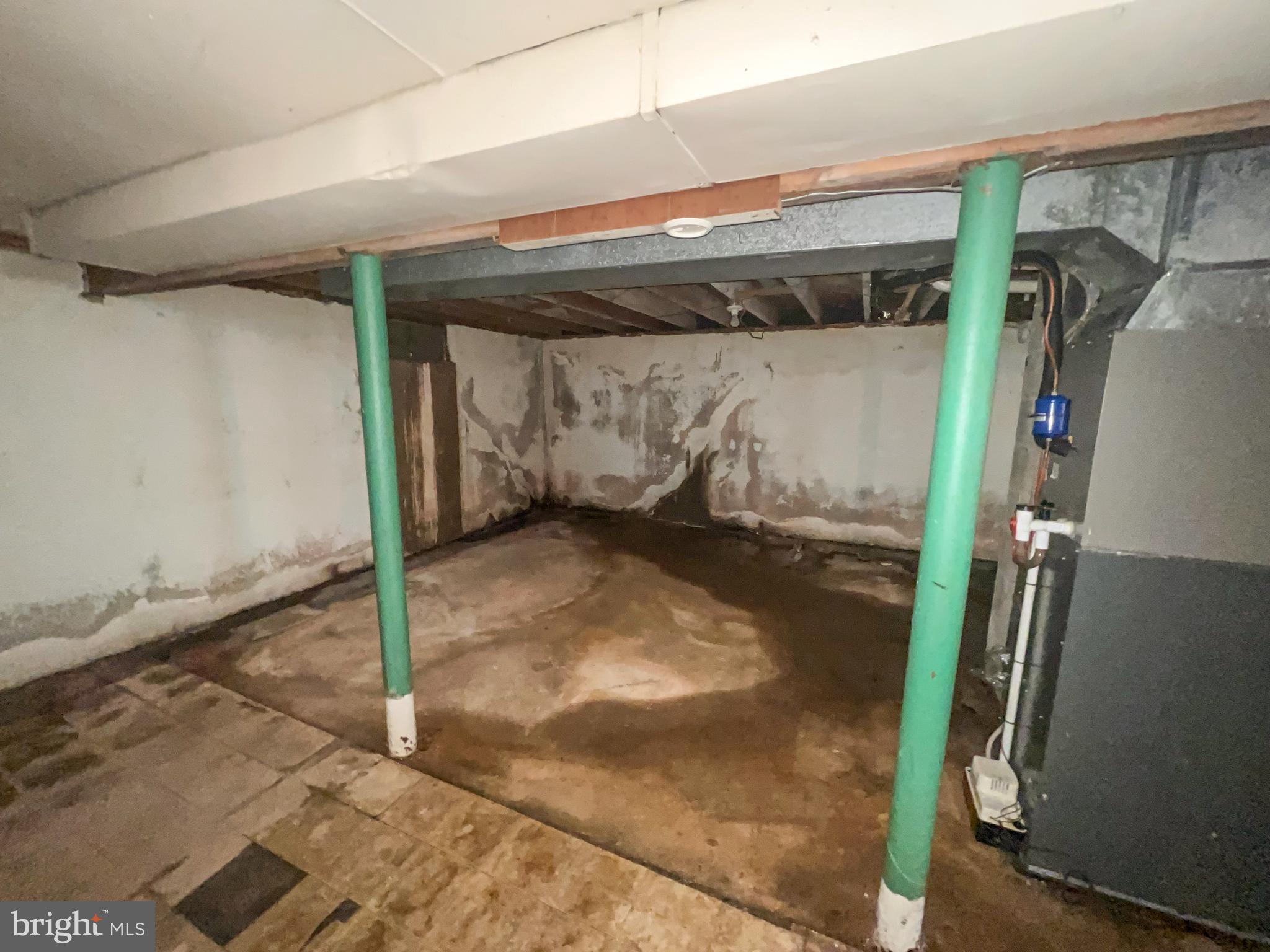 751 W 11th