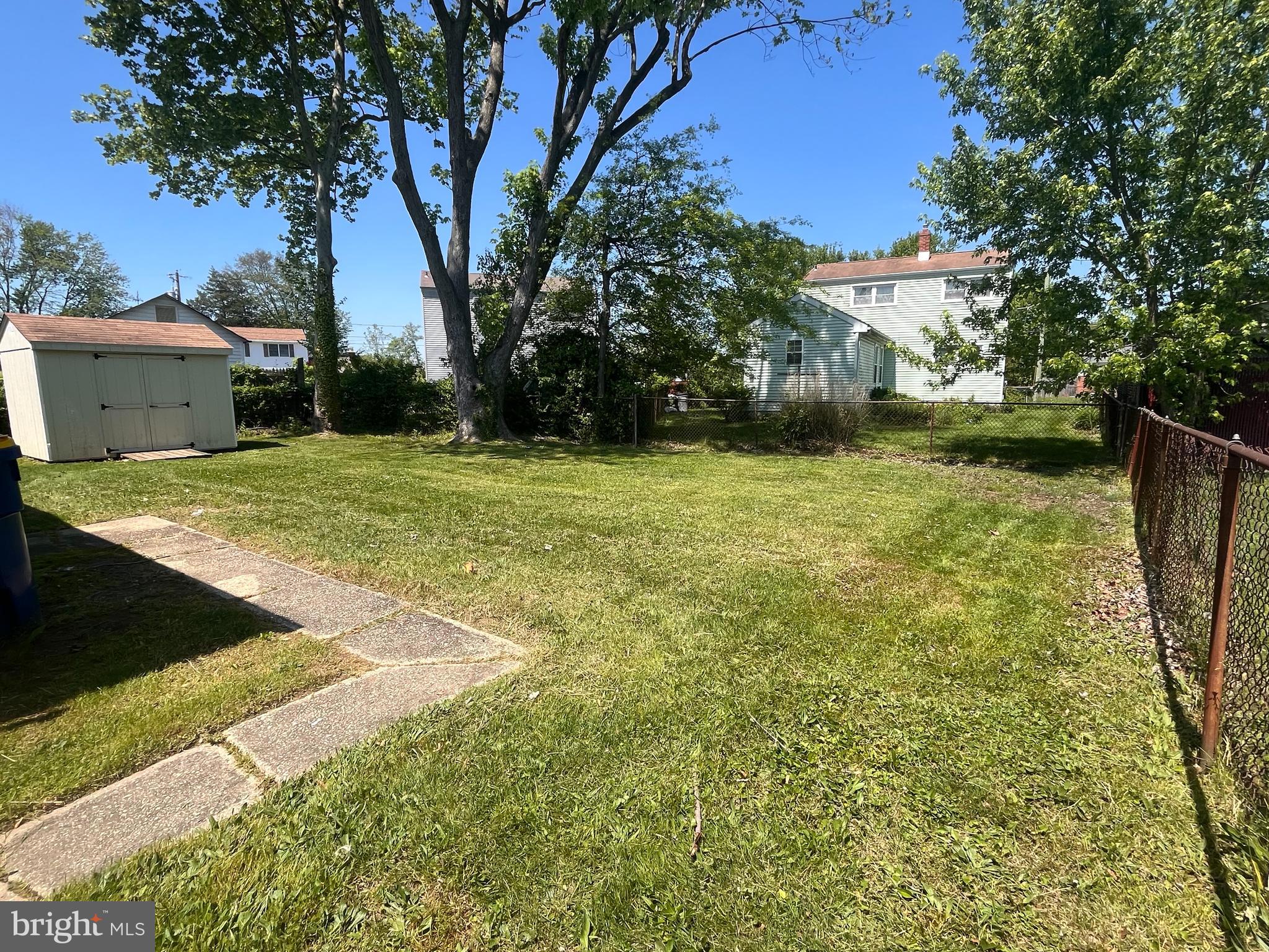 751 W 11th