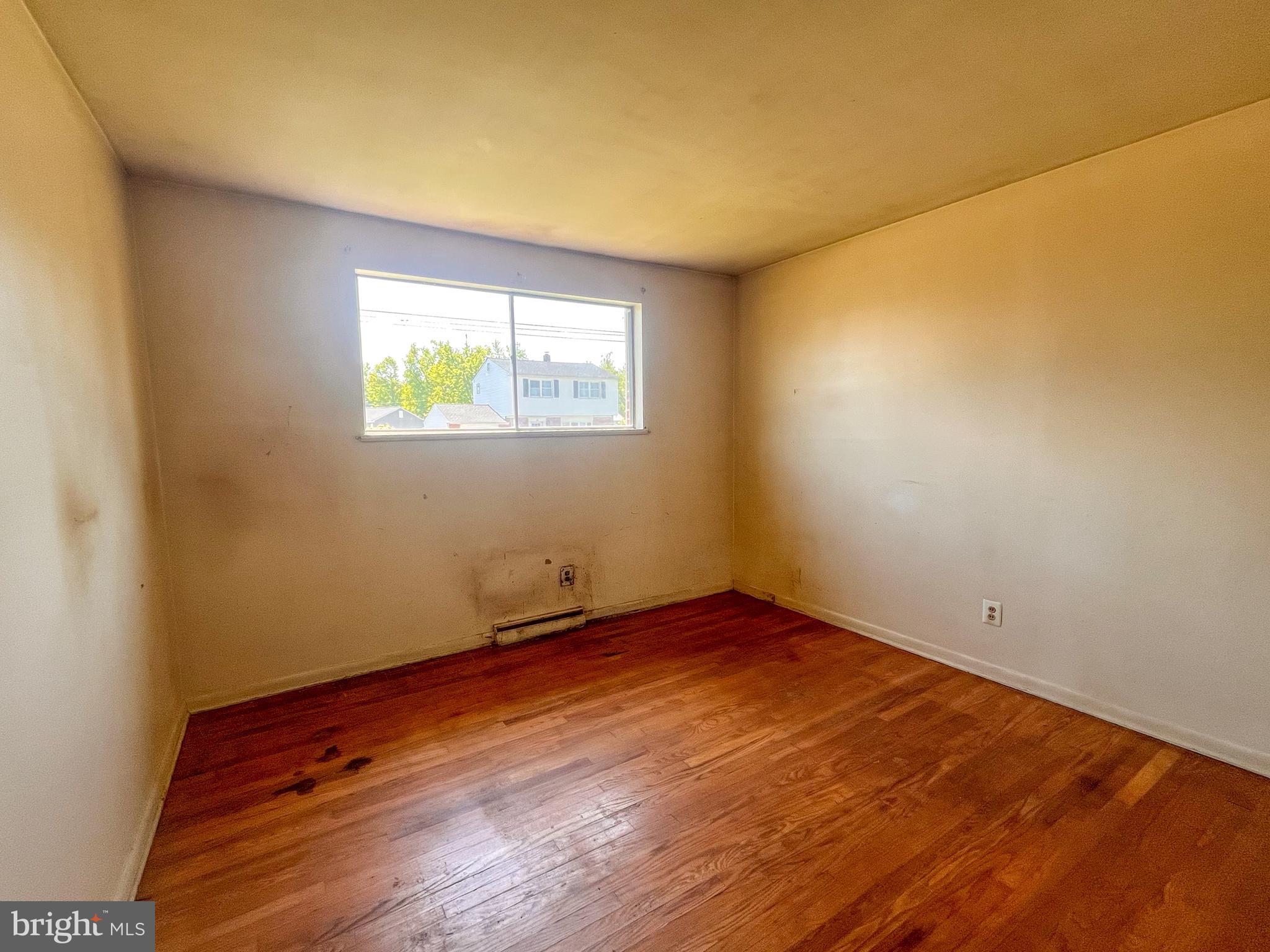 751 W 11th