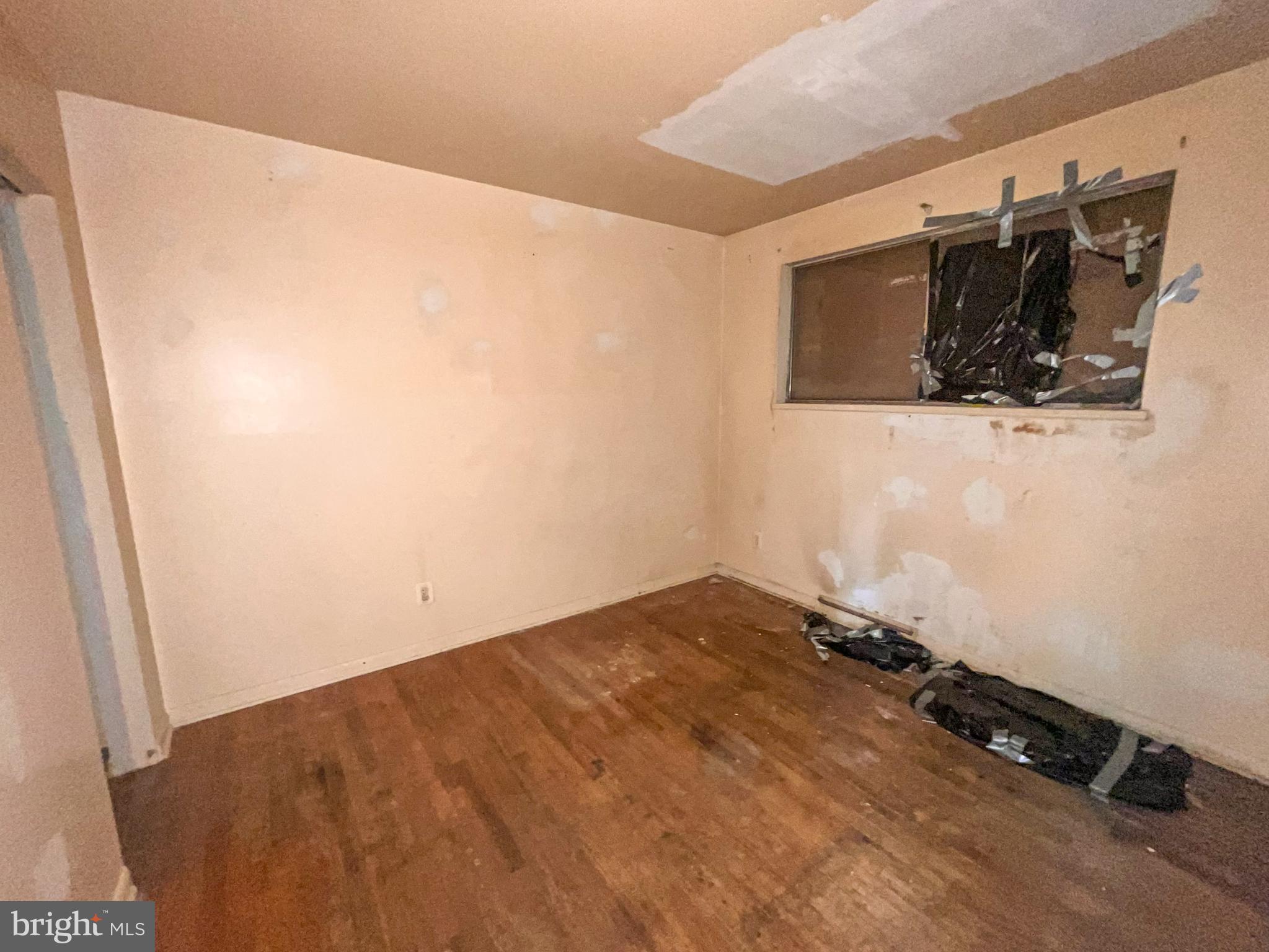 751 W 11th