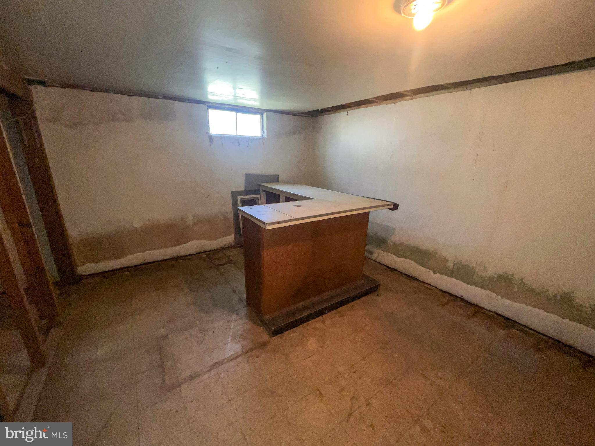 751 W 11th