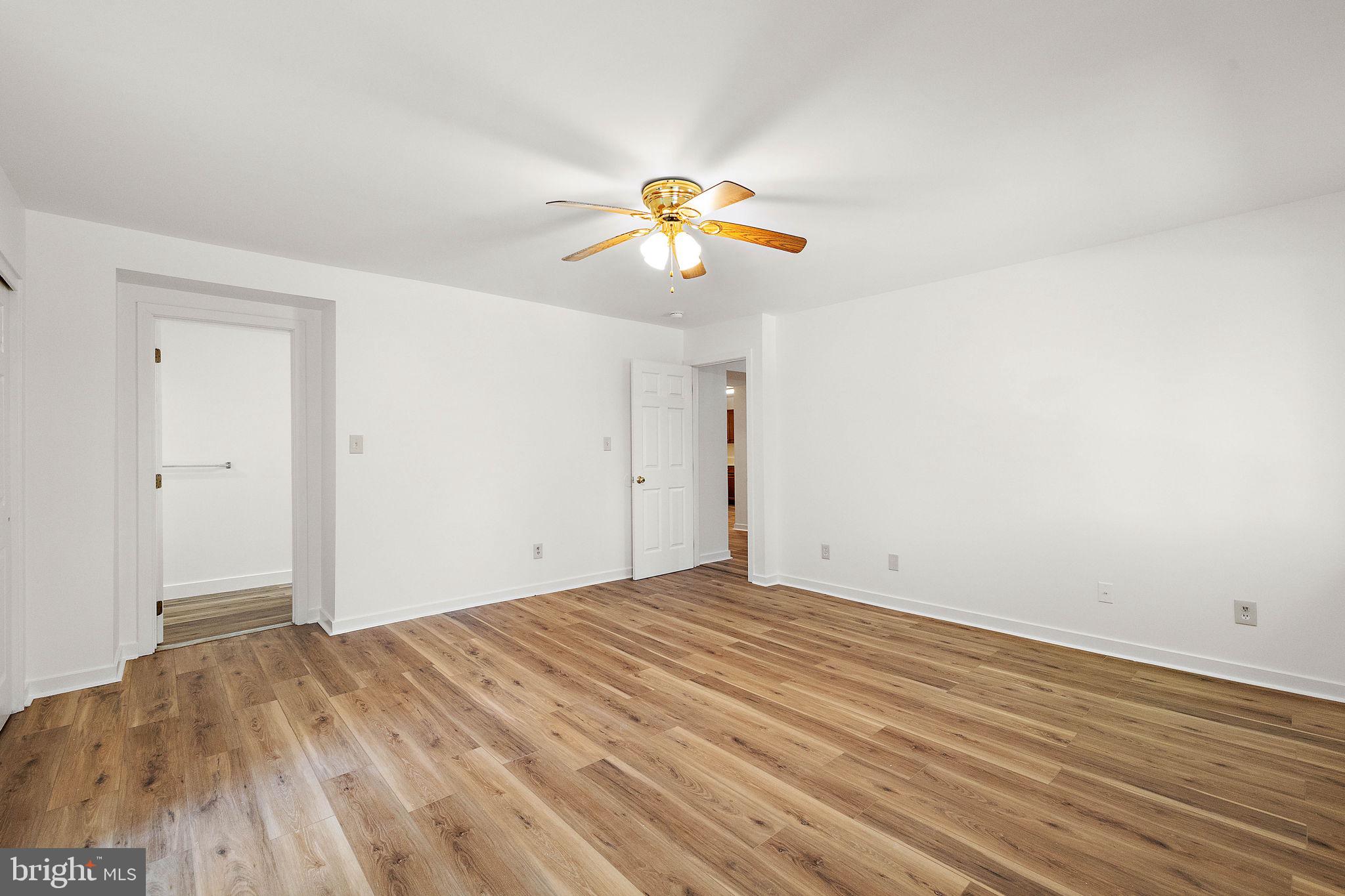 4002 Eastview Ln #4002