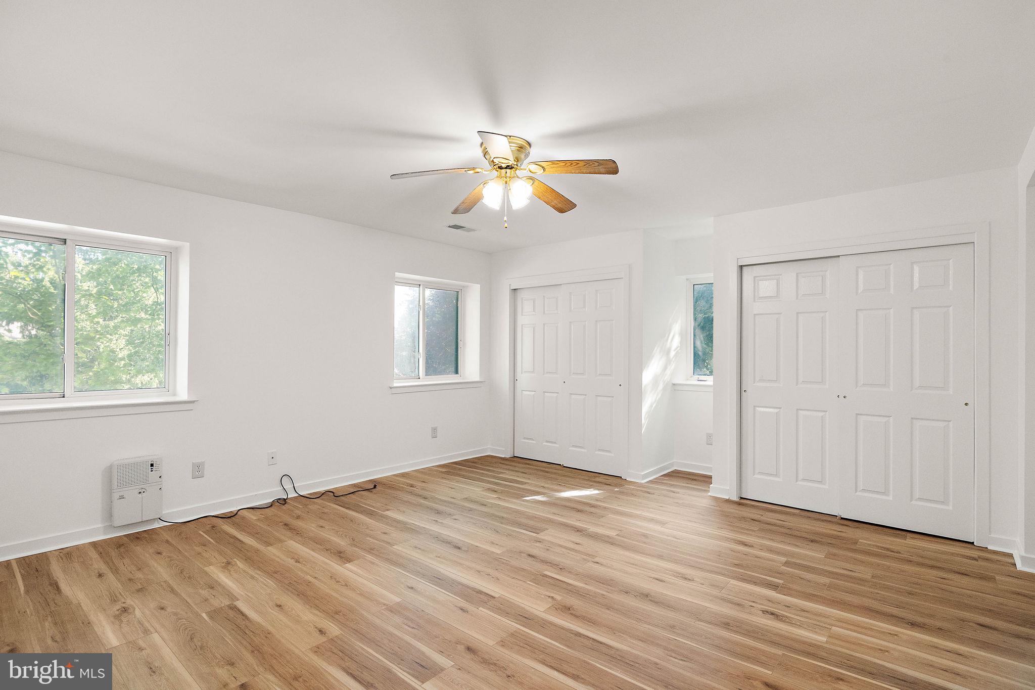 4002 Eastview Ln #4002