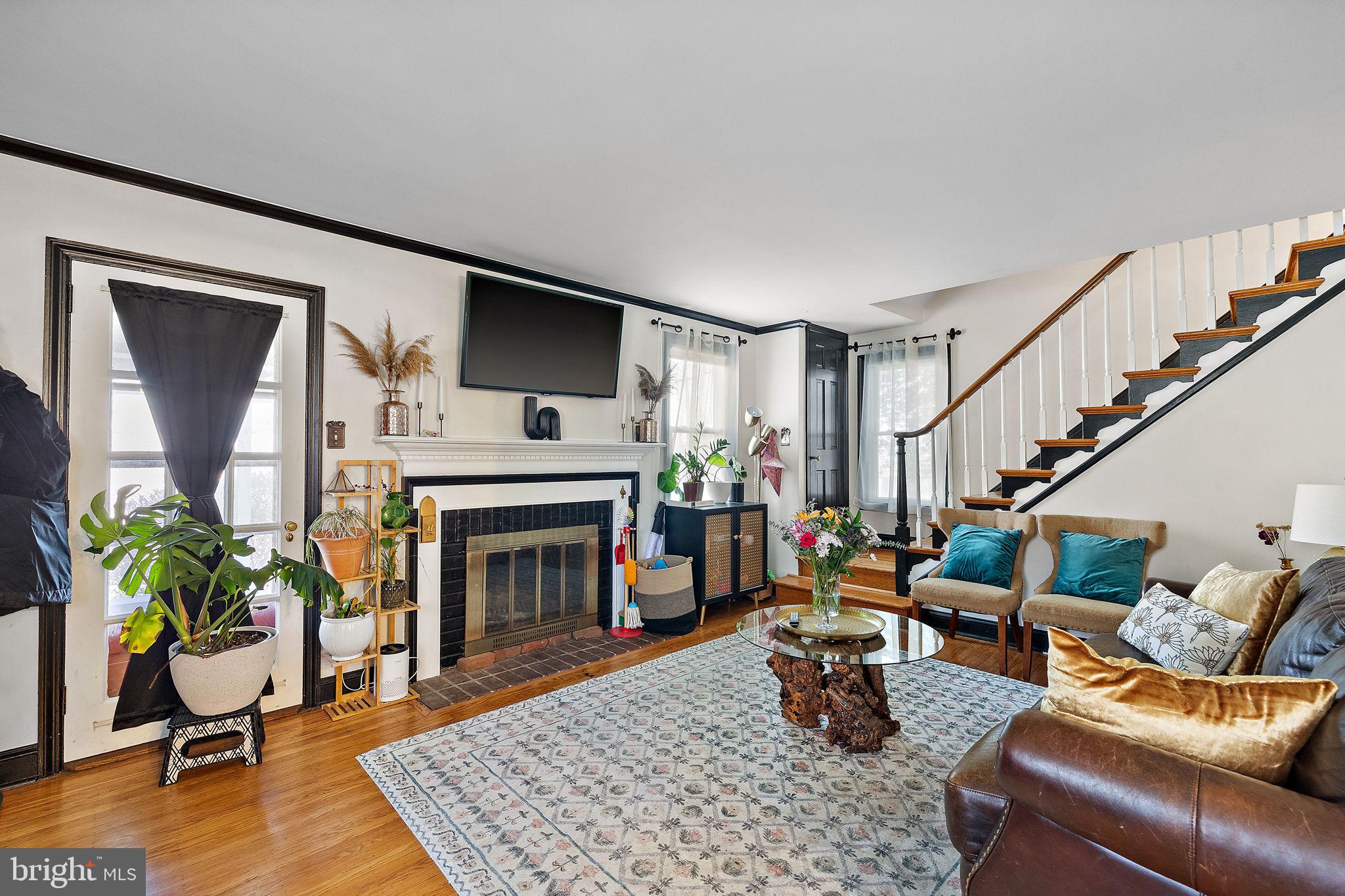823 Woodsdale Rd