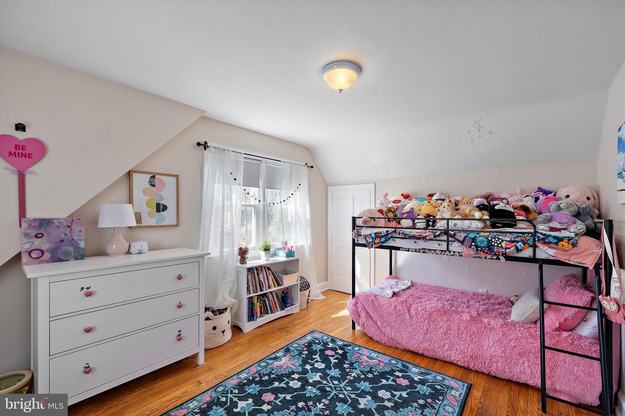 823 Woodsdale Rd