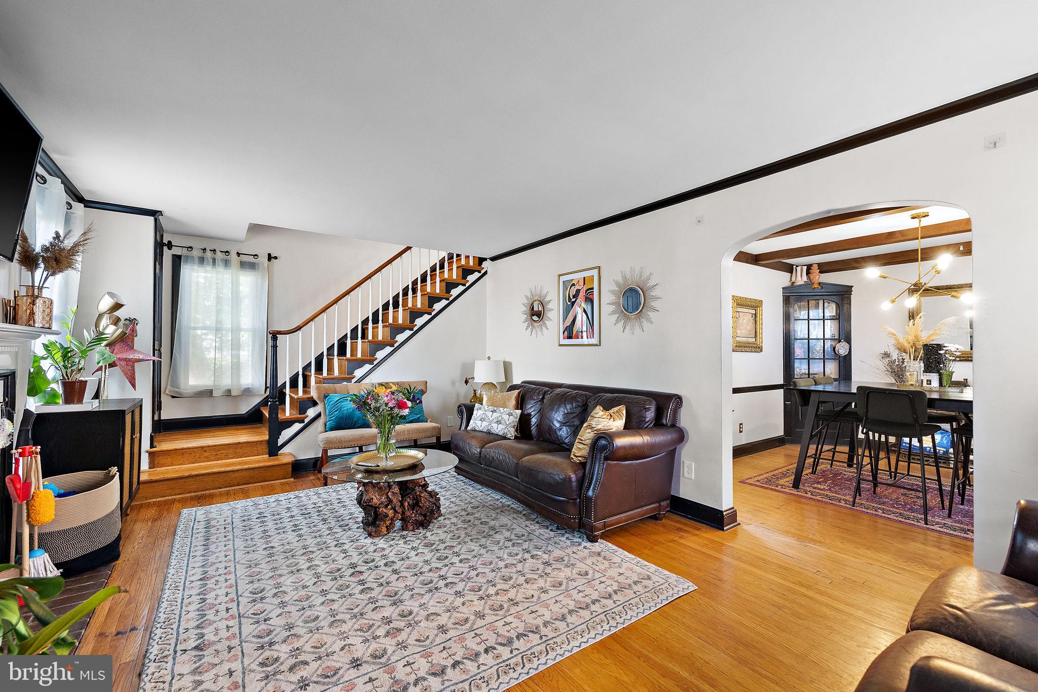 823 Woodsdale Rd