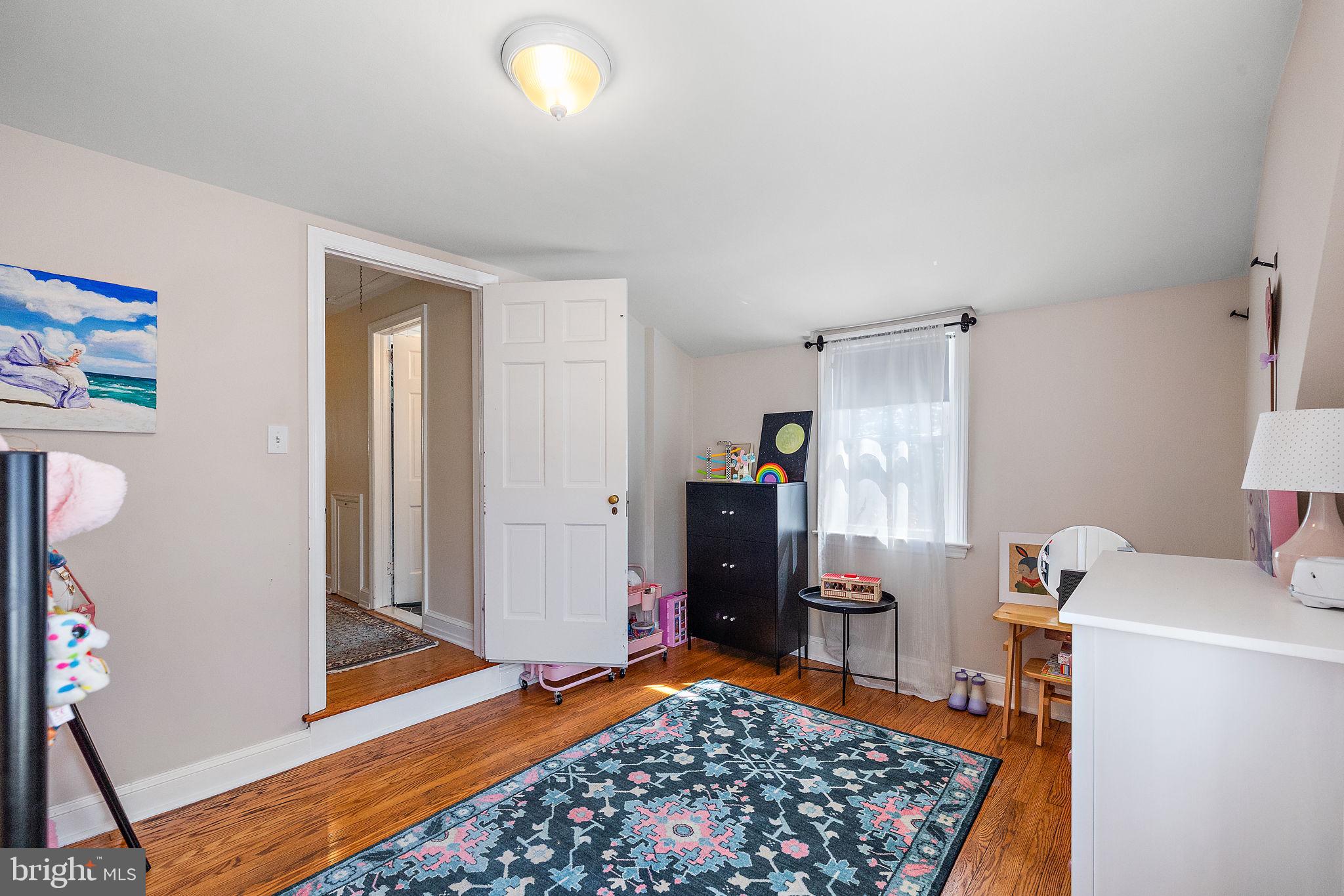 823 Woodsdale Rd