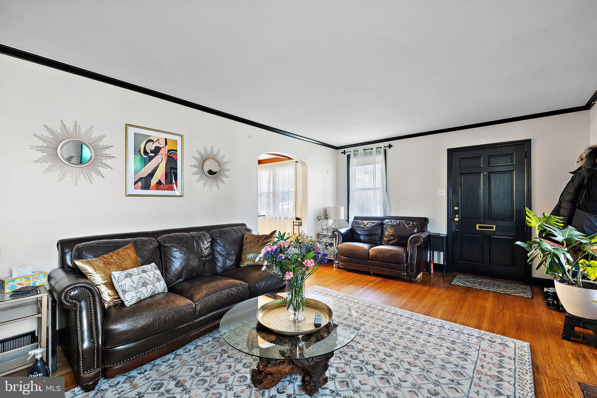 823 Woodsdale Rd