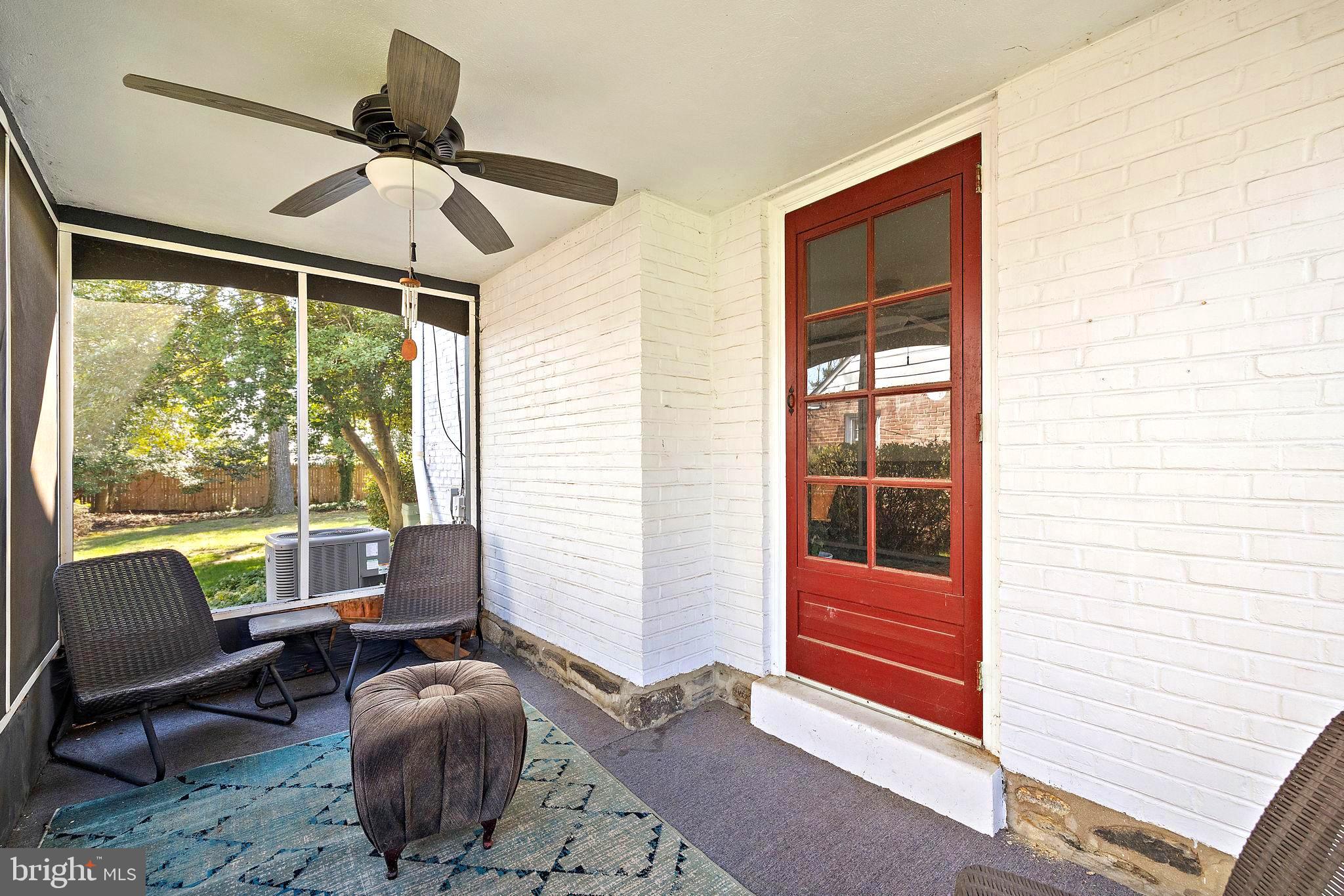 823 Woodsdale Rd