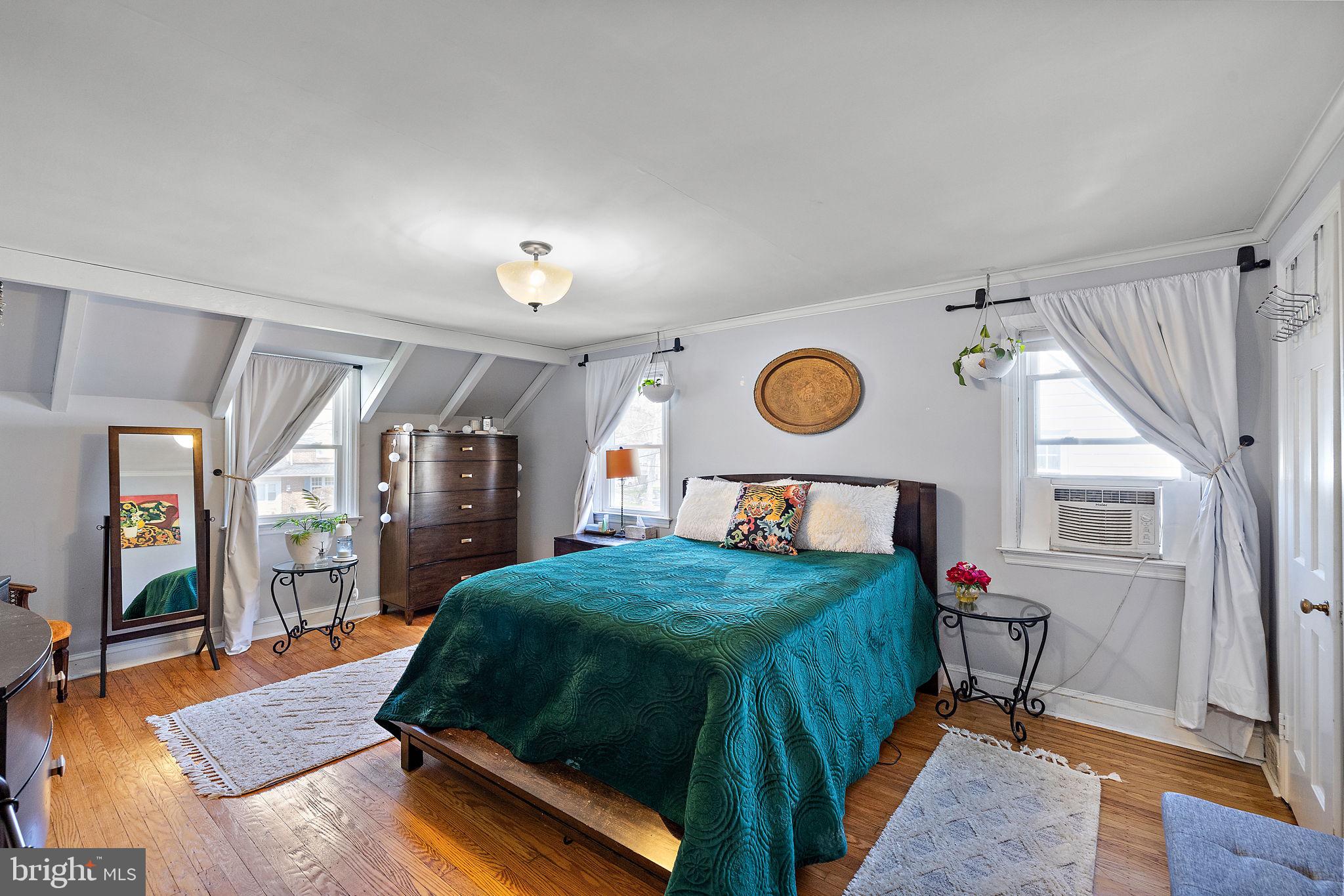 823 Woodsdale Rd