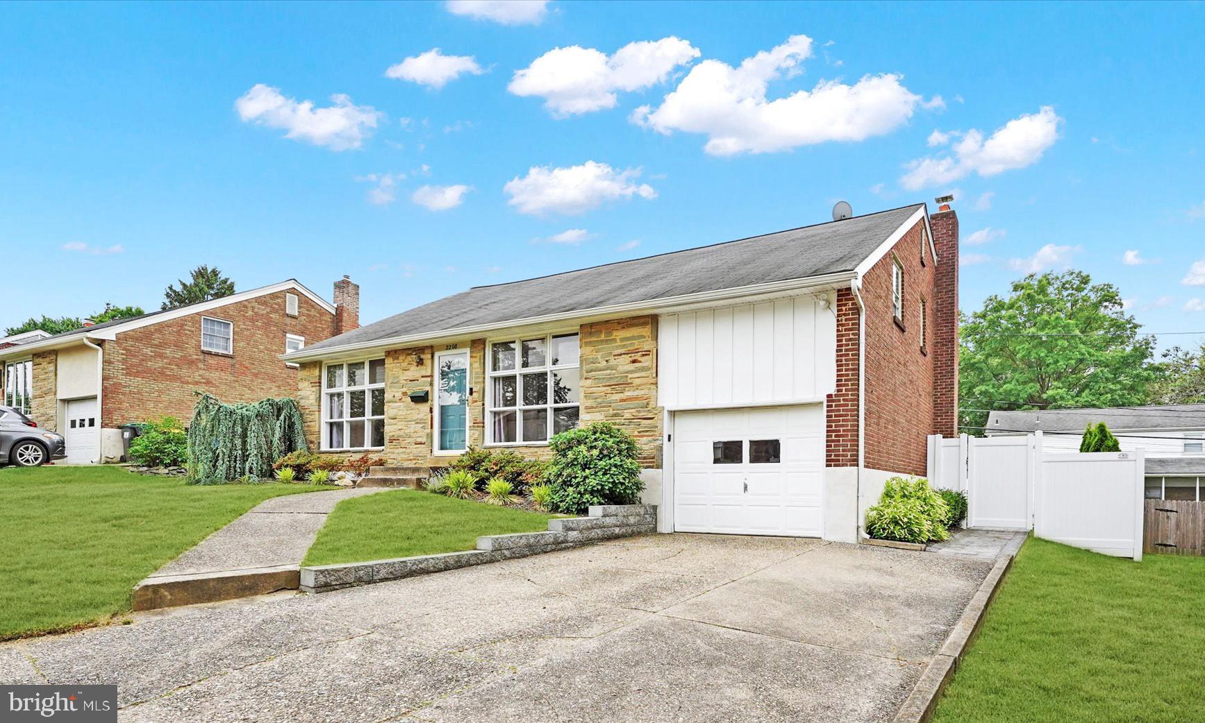 2208 Foote Rd