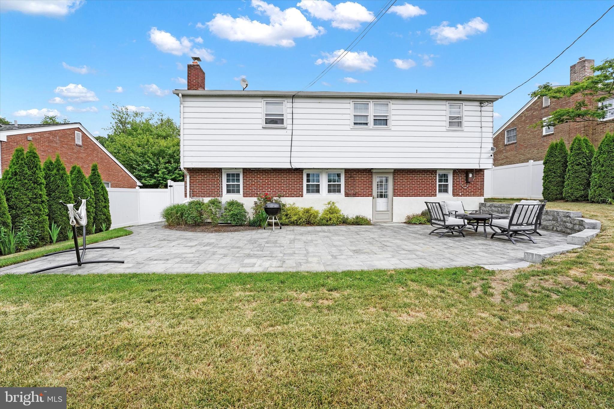 2208 Foote Rd