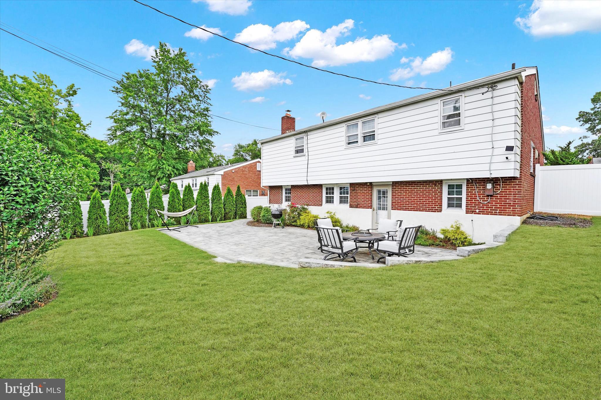 2208 Foote Rd