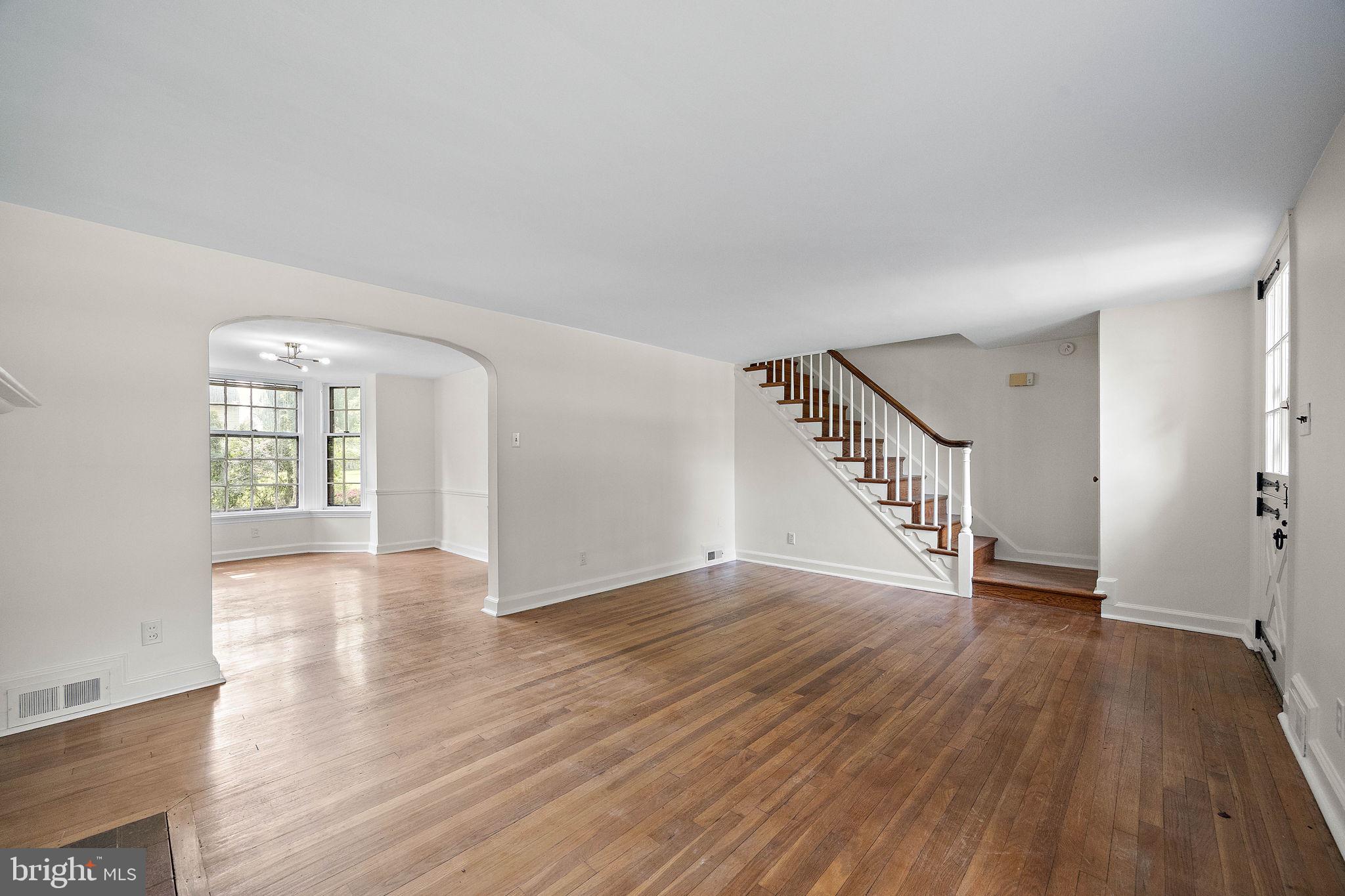 211 HARKER AVE
