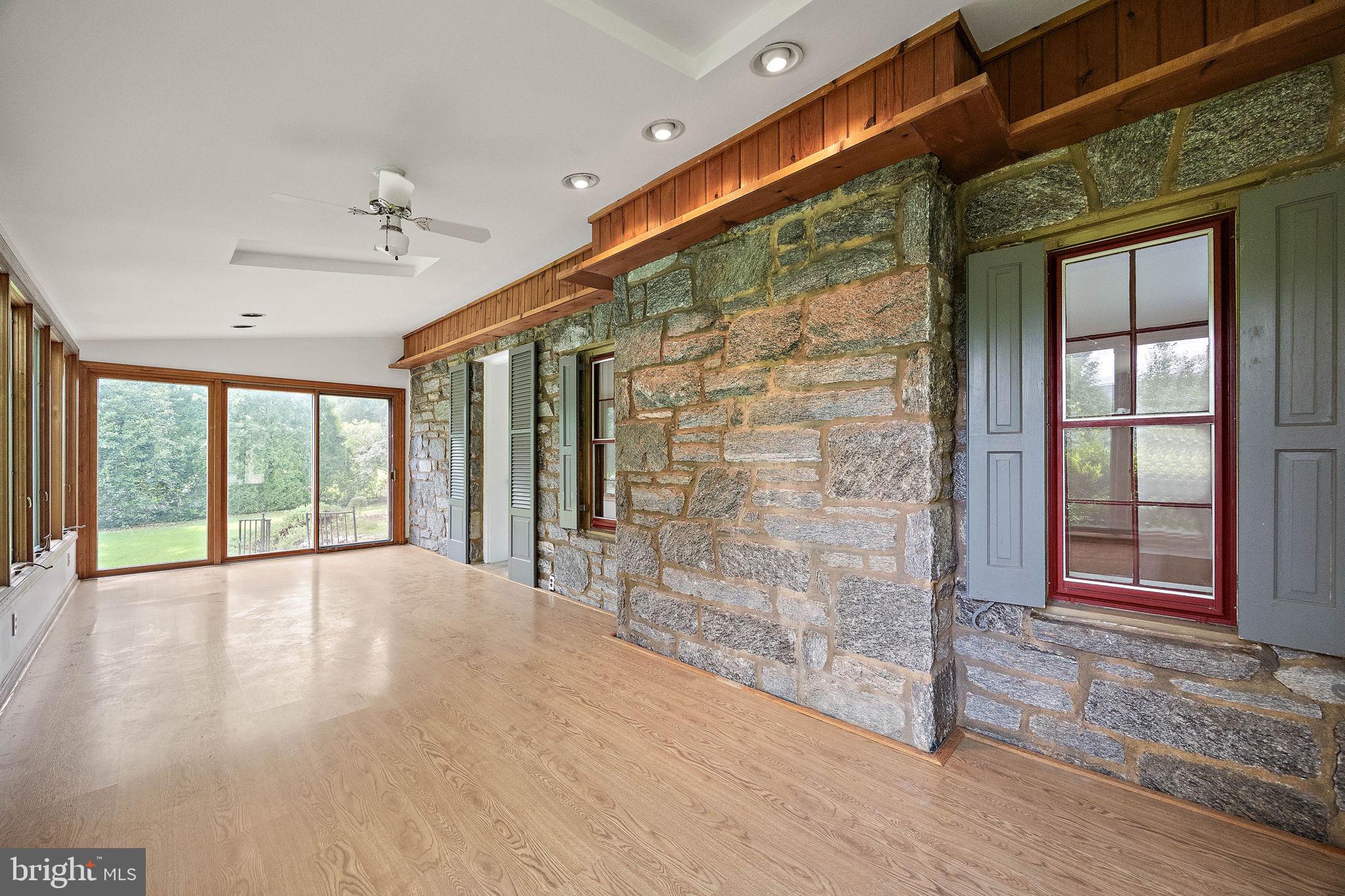 211 HARKER AVE