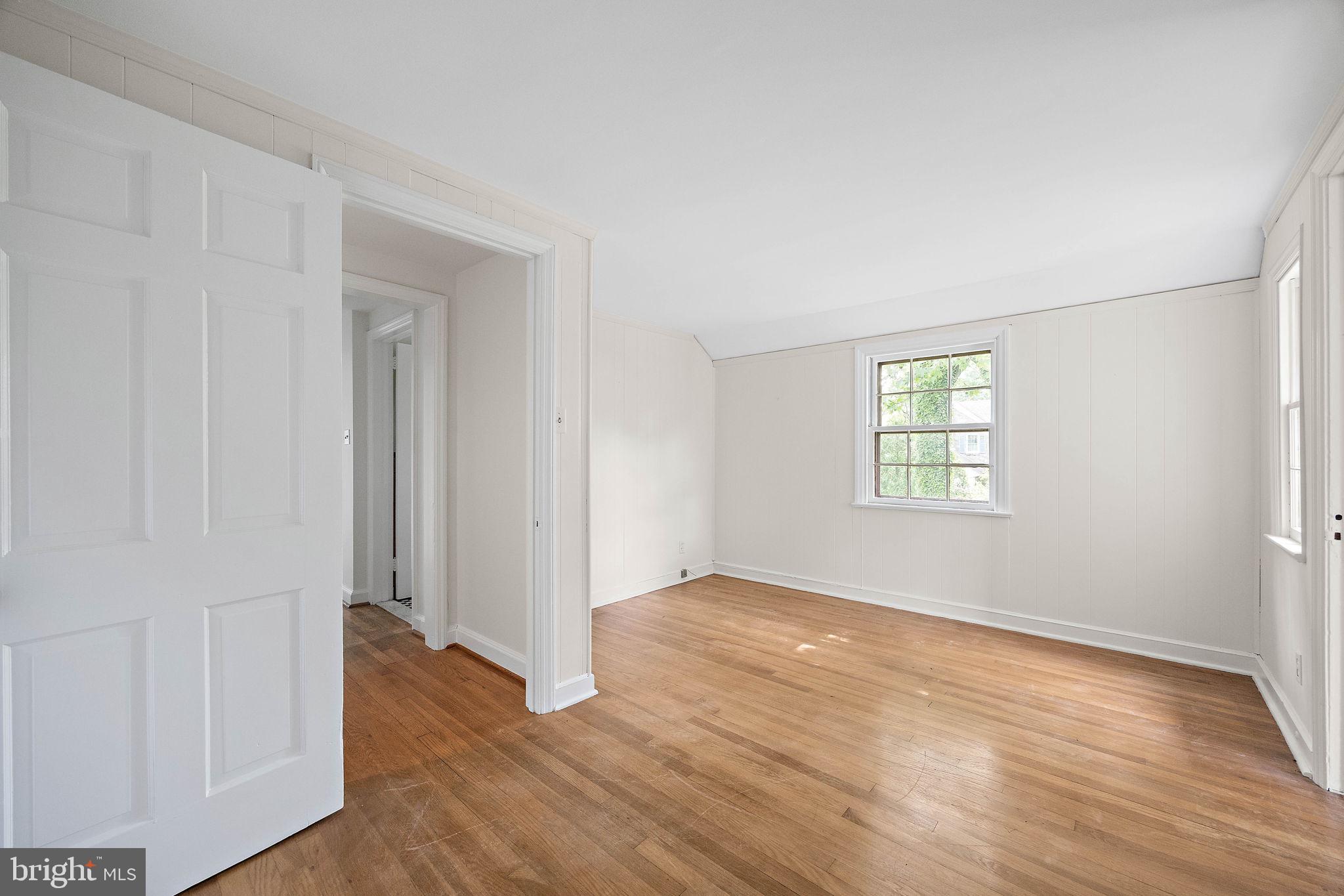 211 HARKER AVE