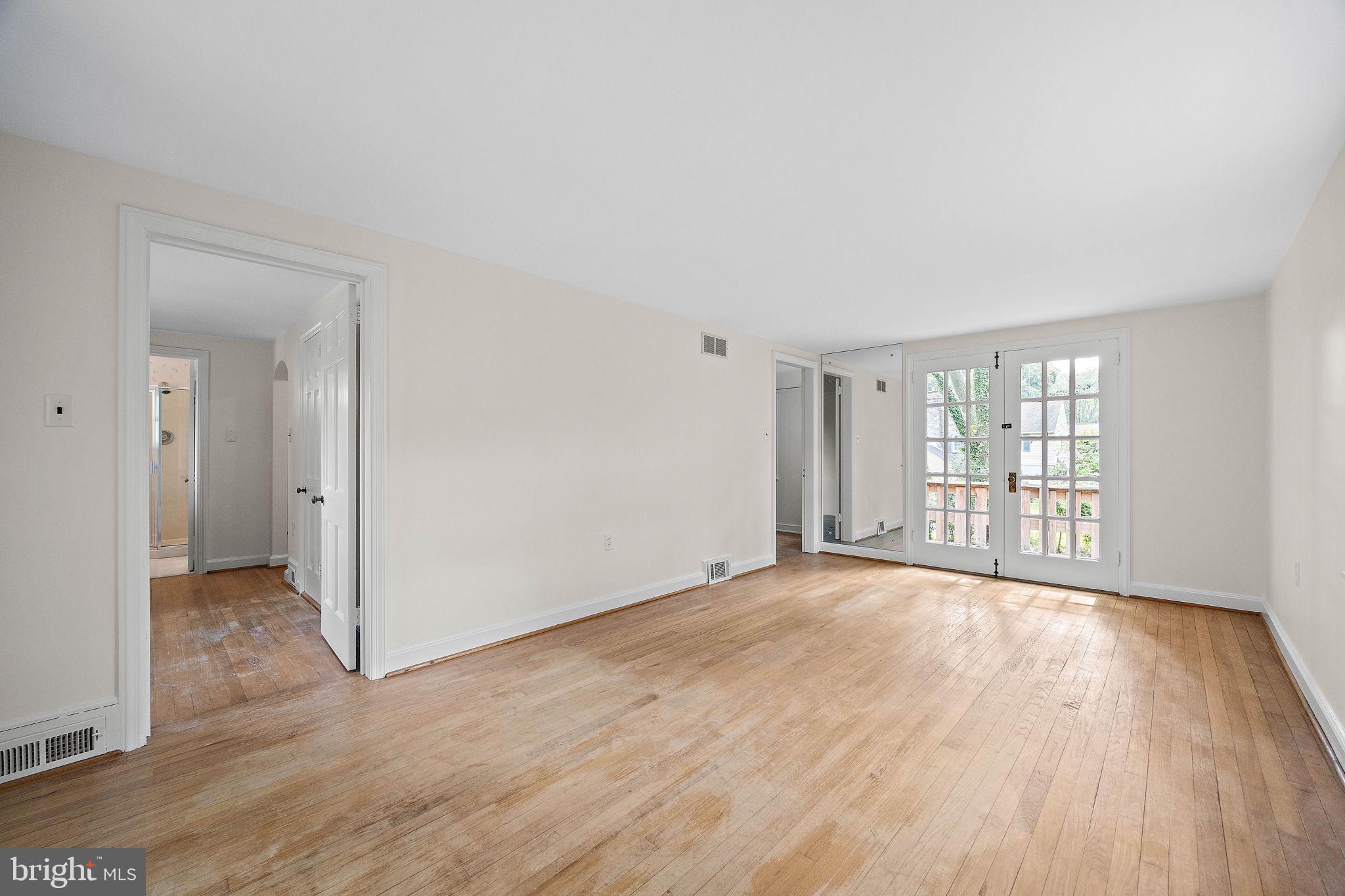 211 HARKER AVE