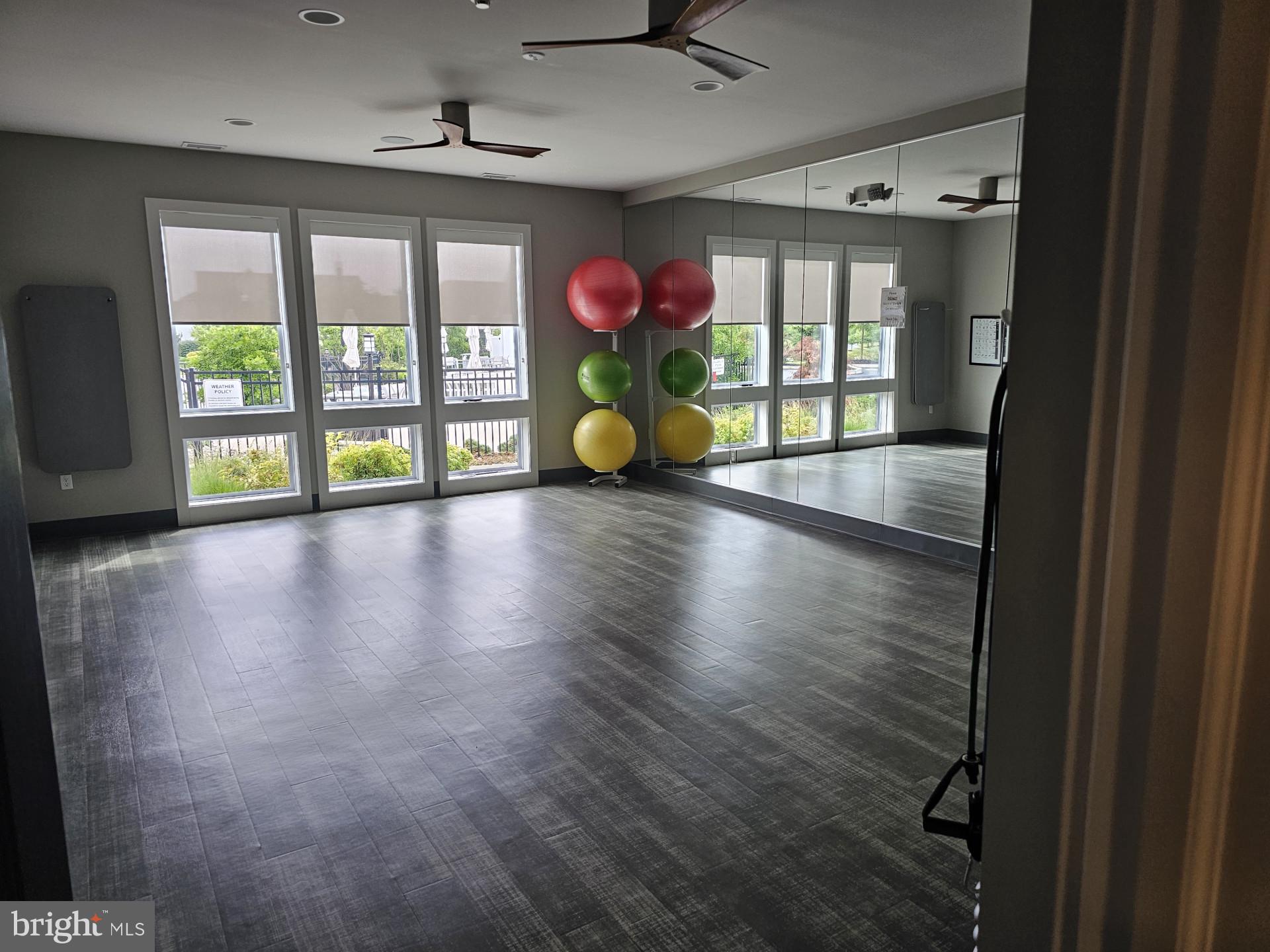 270 Stravinsky Ave