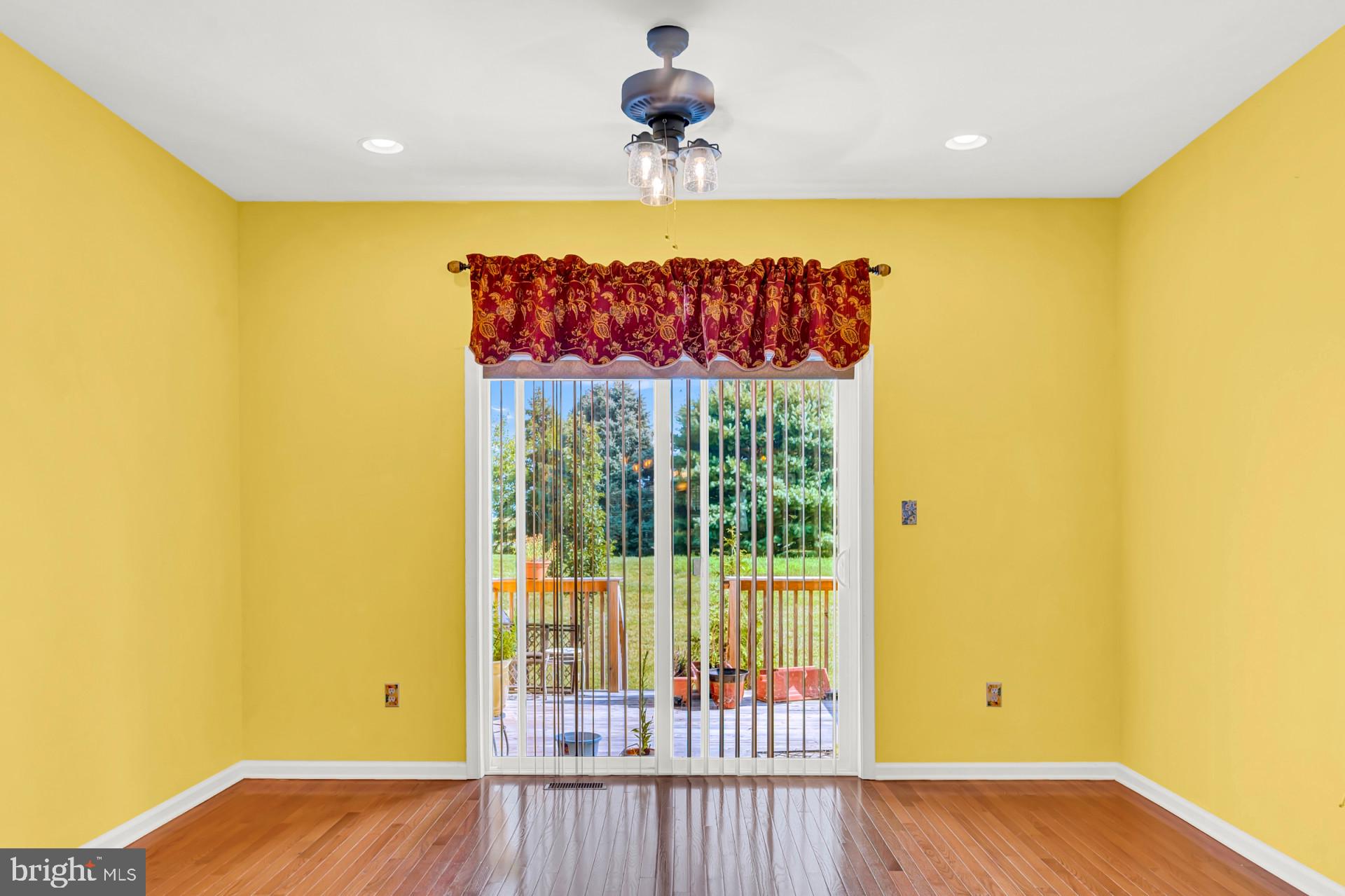 270 Stravinsky Ave