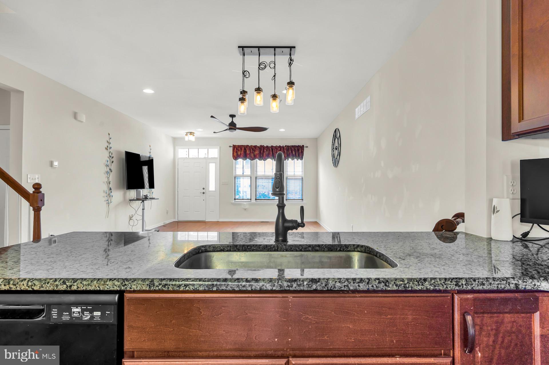 270 Stravinsky Ave