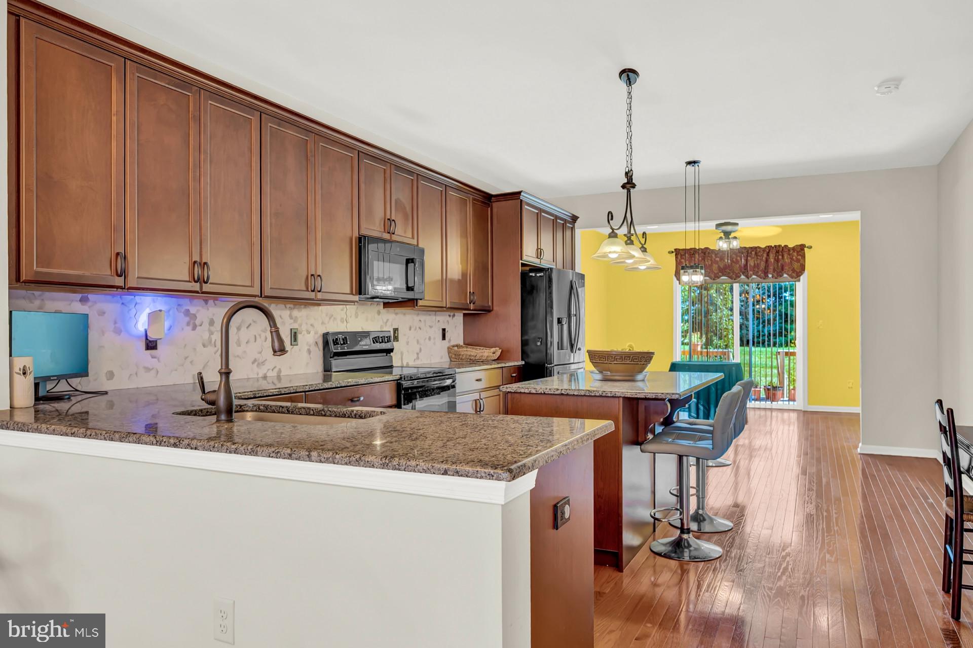 270 Stravinsky Ave