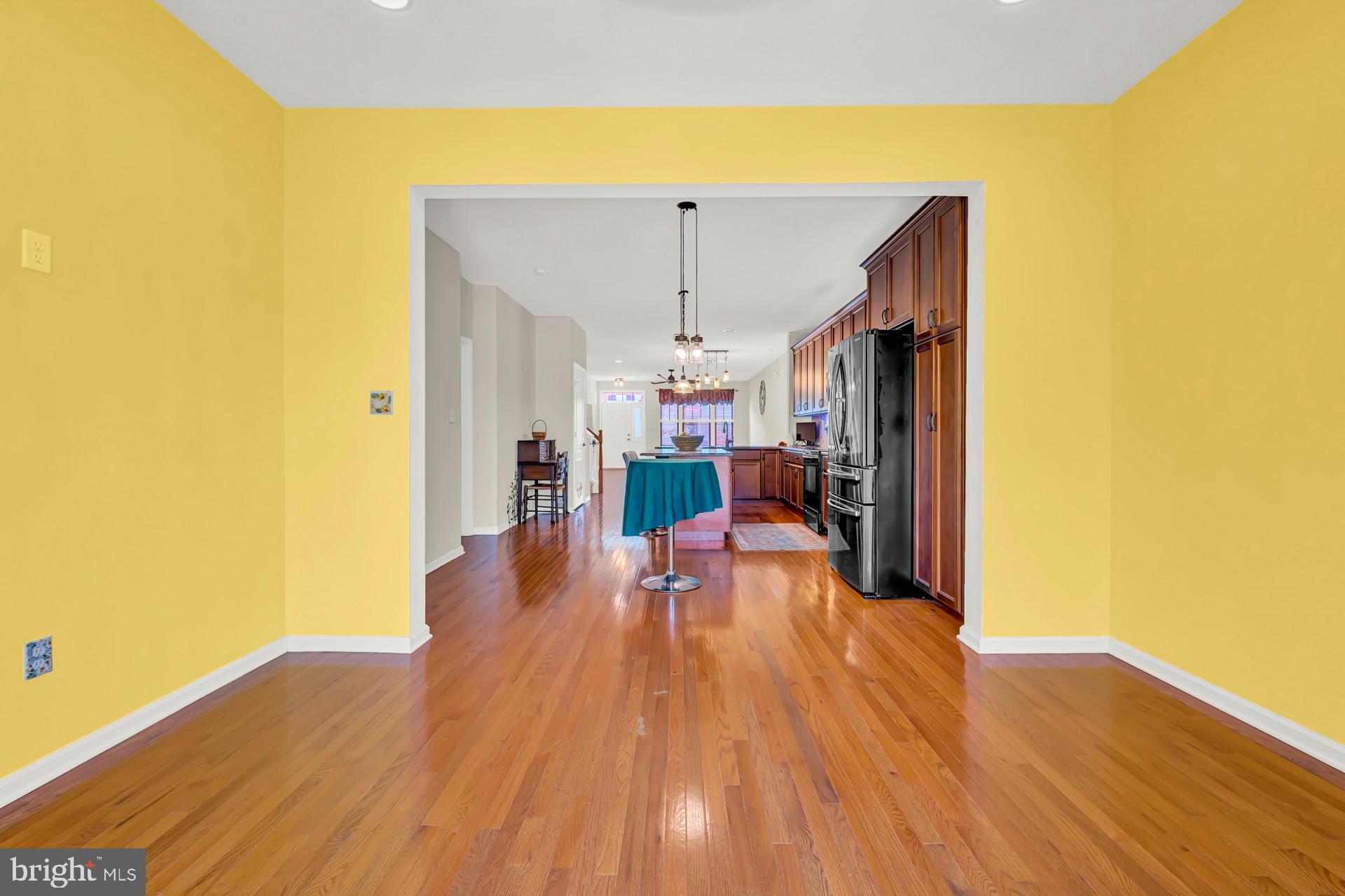 270 Stravinsky Ave