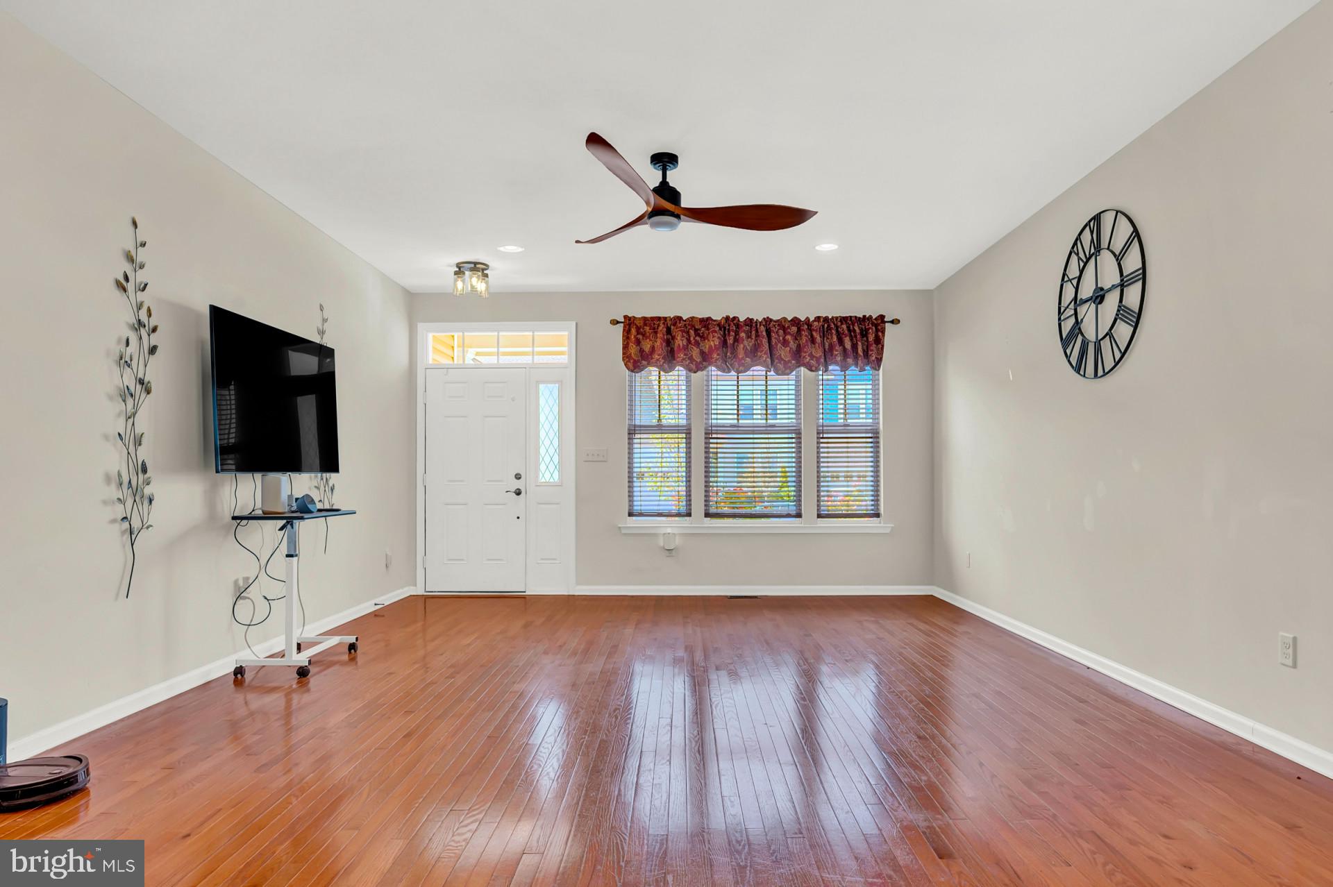 270 Stravinsky Ave