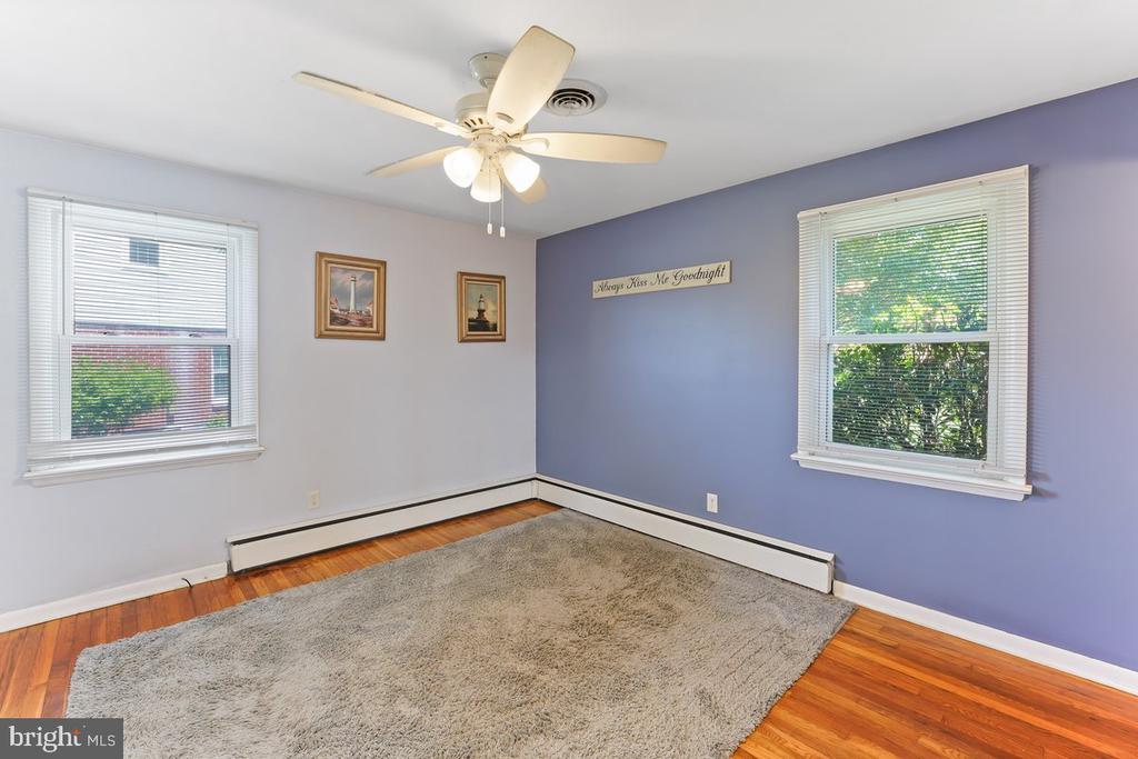4 Lynam Pl