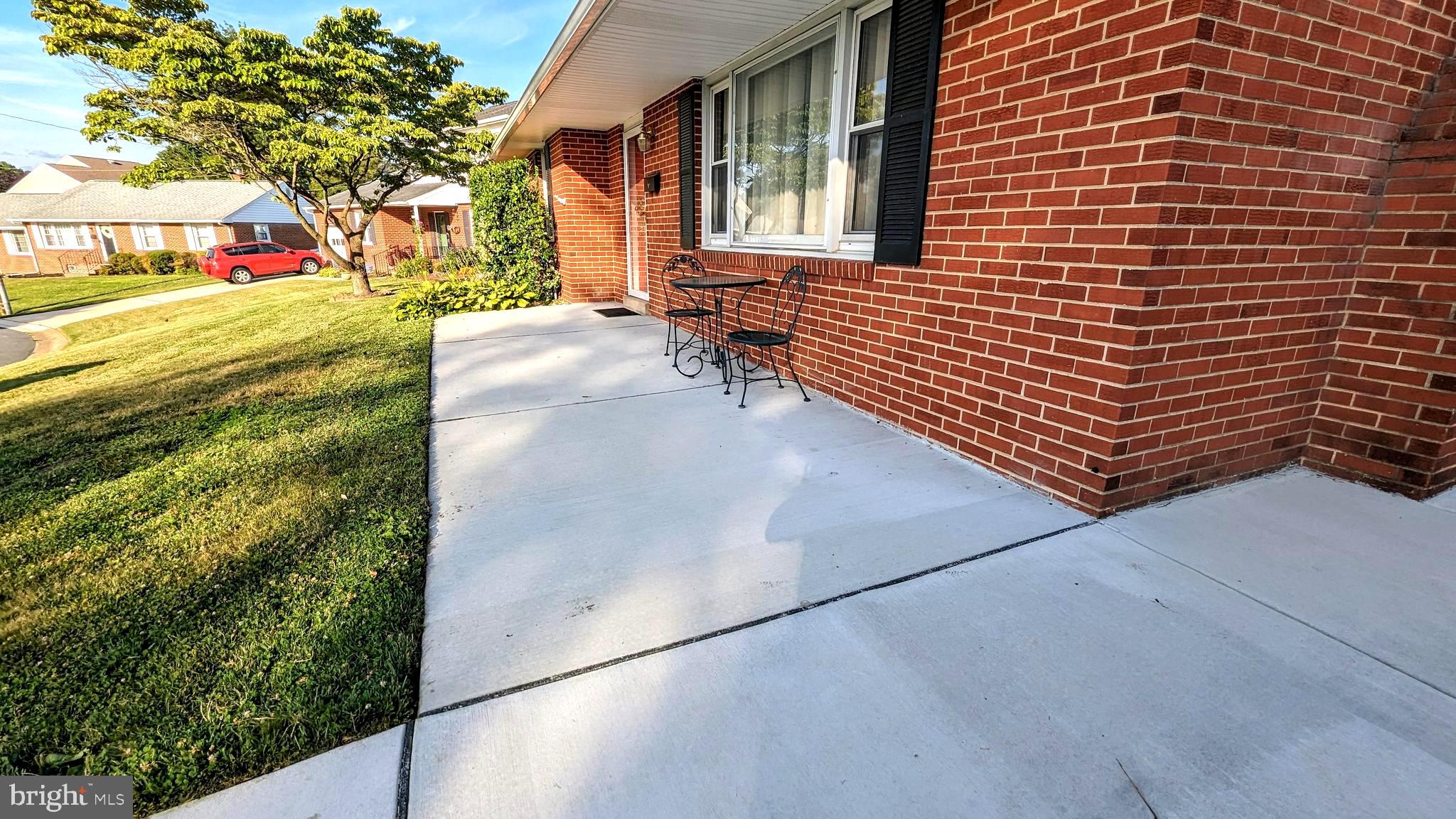 4 Lynam Pl