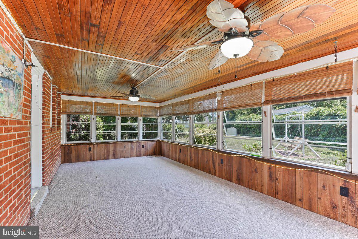 4 Lynam Pl