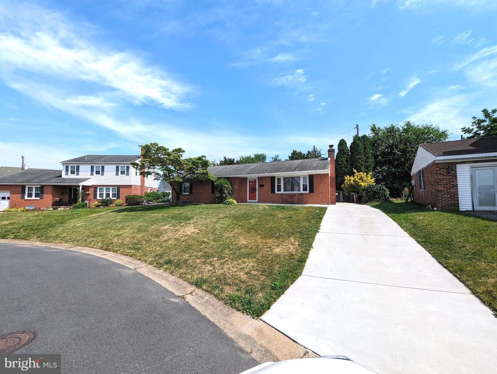 4 Lynam Pl
