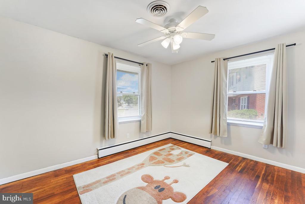 4 Lynam Pl