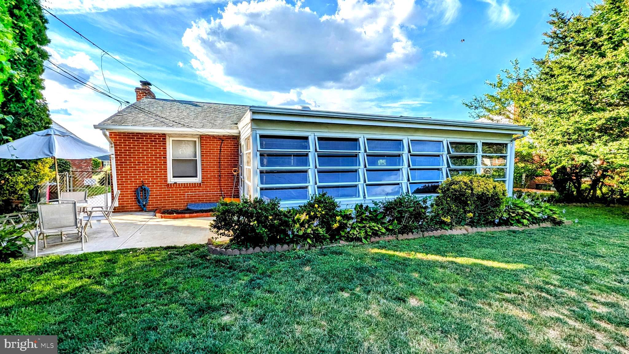 4 Lynam Pl