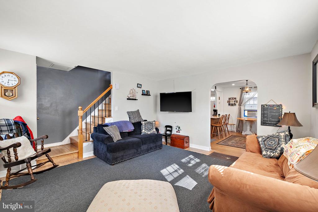 1117 Coyne Pl