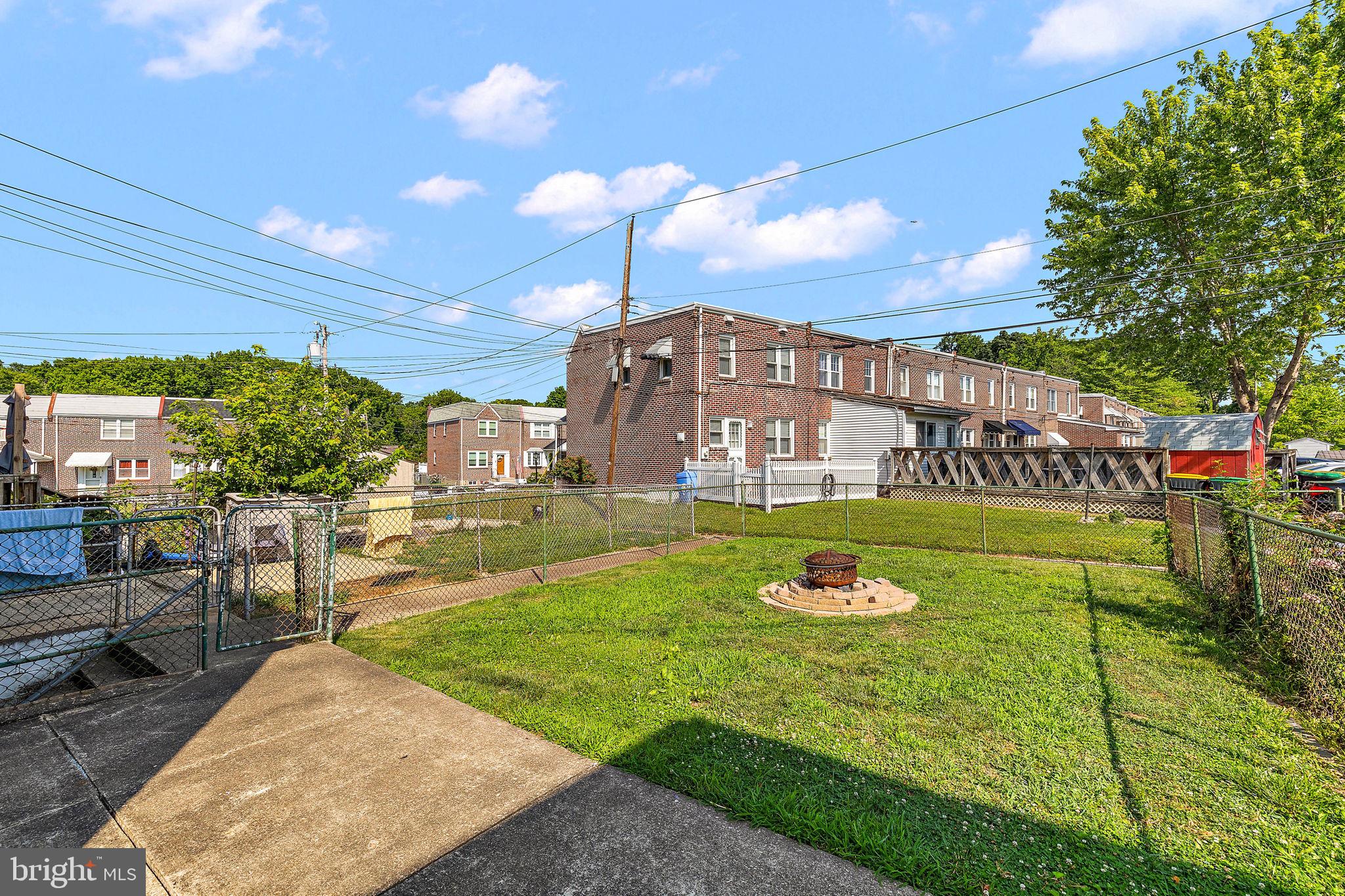 1117 Coyne Pl
