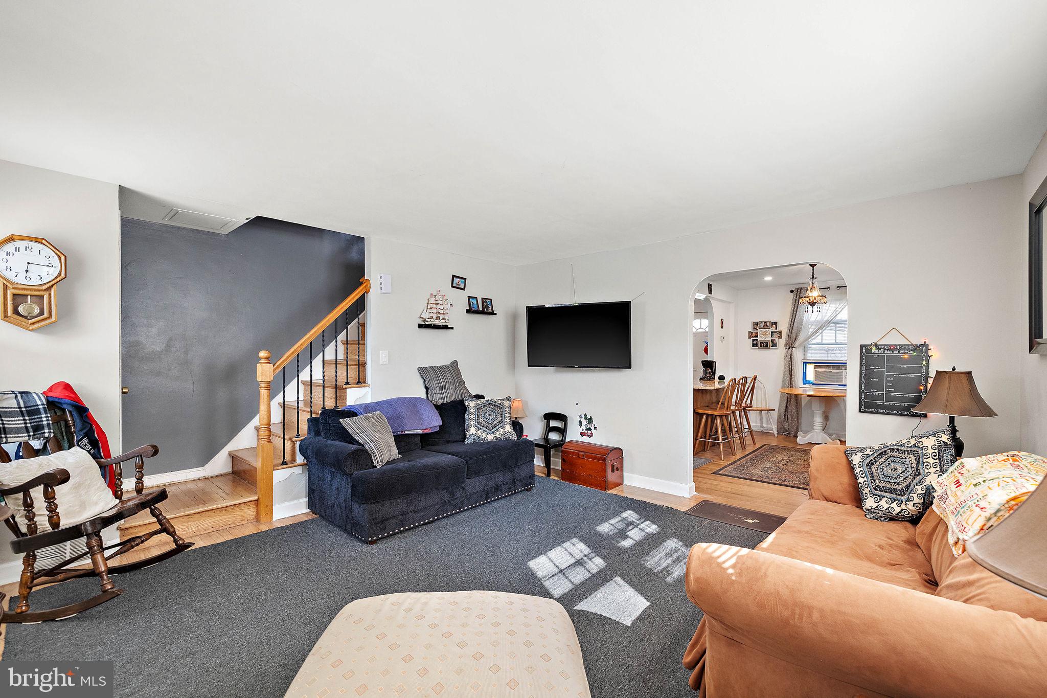 1117 Coyne Pl