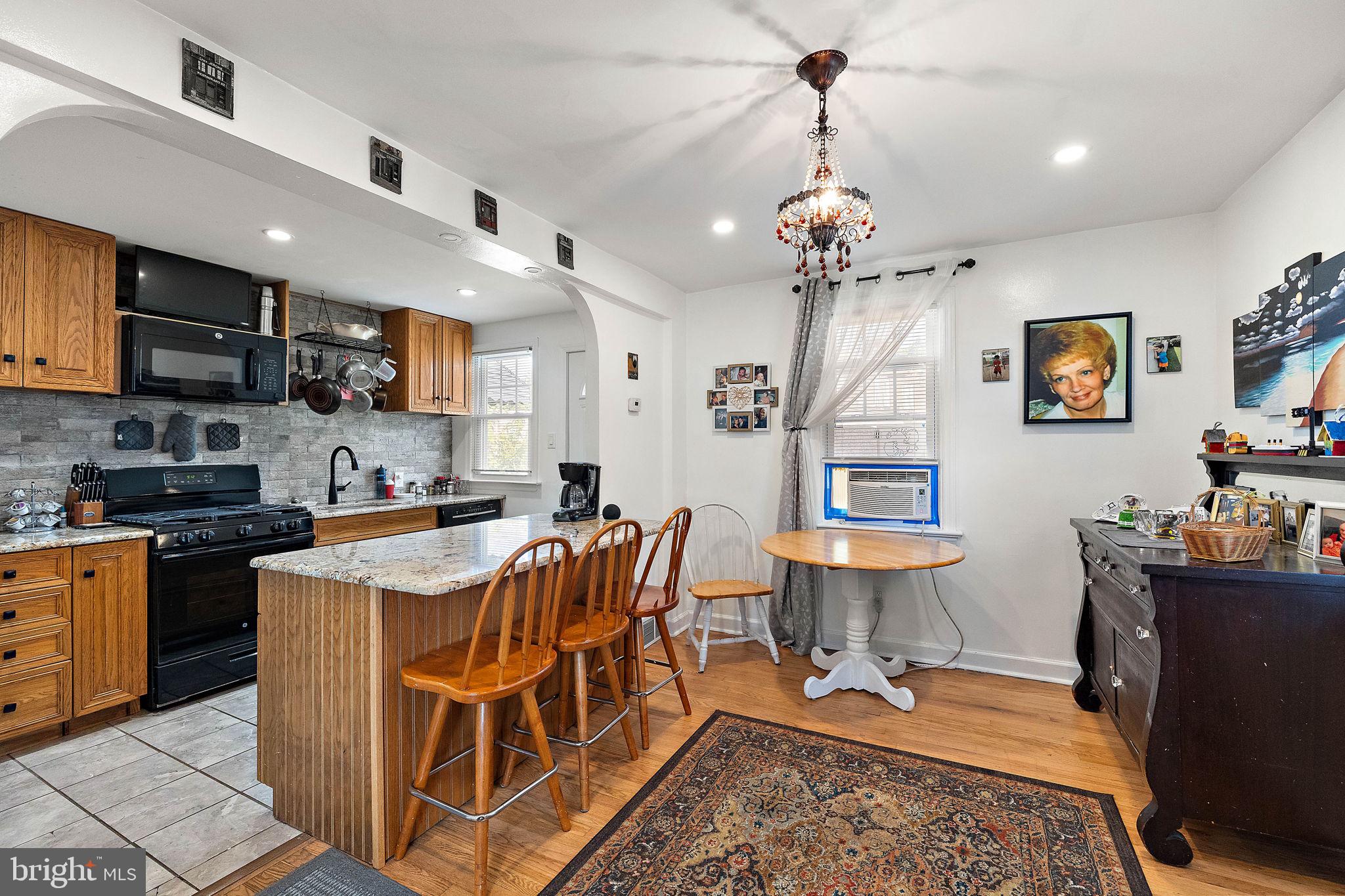 1117 Coyne Pl