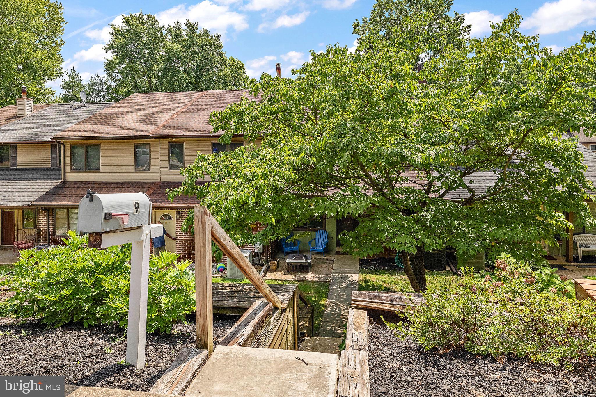 9 Gingerwood Ct